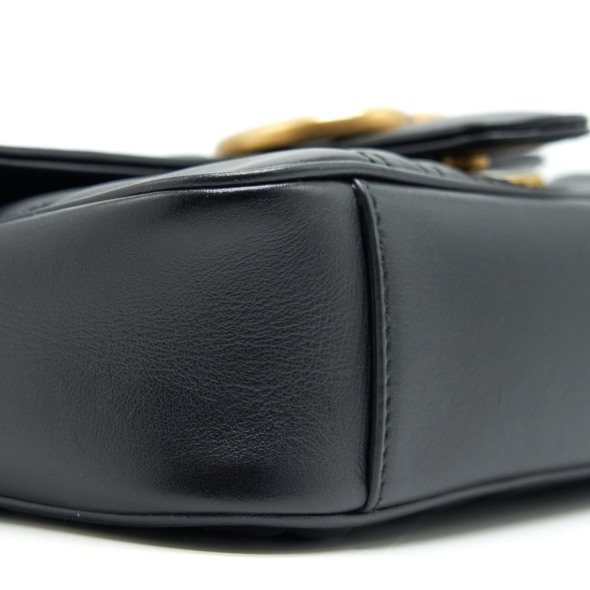GUCCI GG MARMONT MINI MATELASSE SHOULDER BAG BLACK GHW