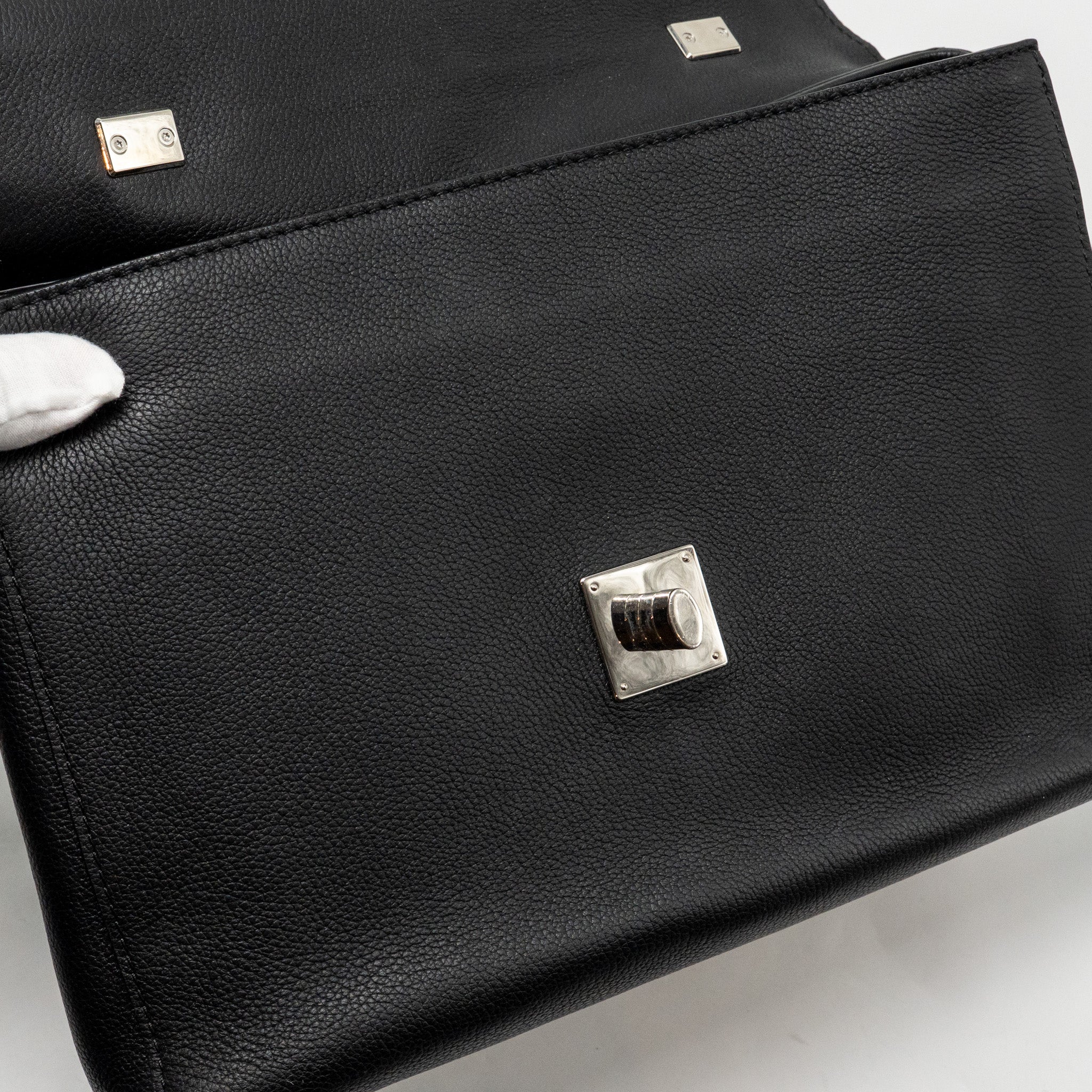 LOUIS VUITTON LOCK ME BAG CALFSKIN BLACK SHW