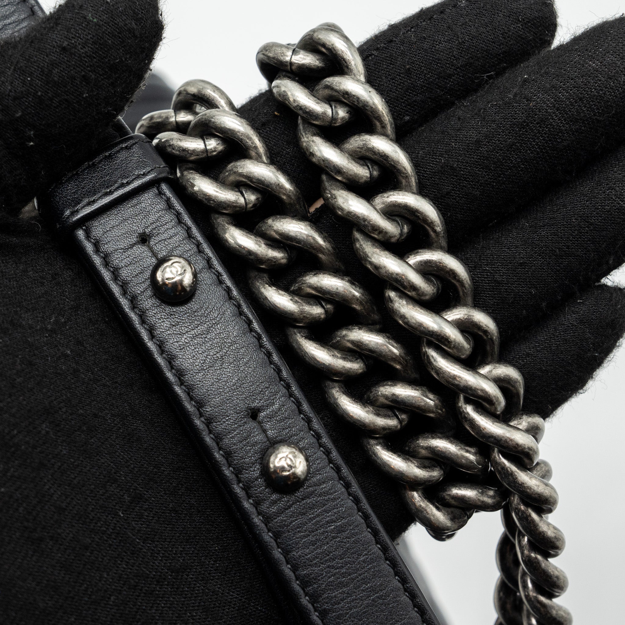 CHANEL NEW MEDIUM BOY BAG SMOOTH CALFSKIN BLACK RUTHENIUM HARDWARE