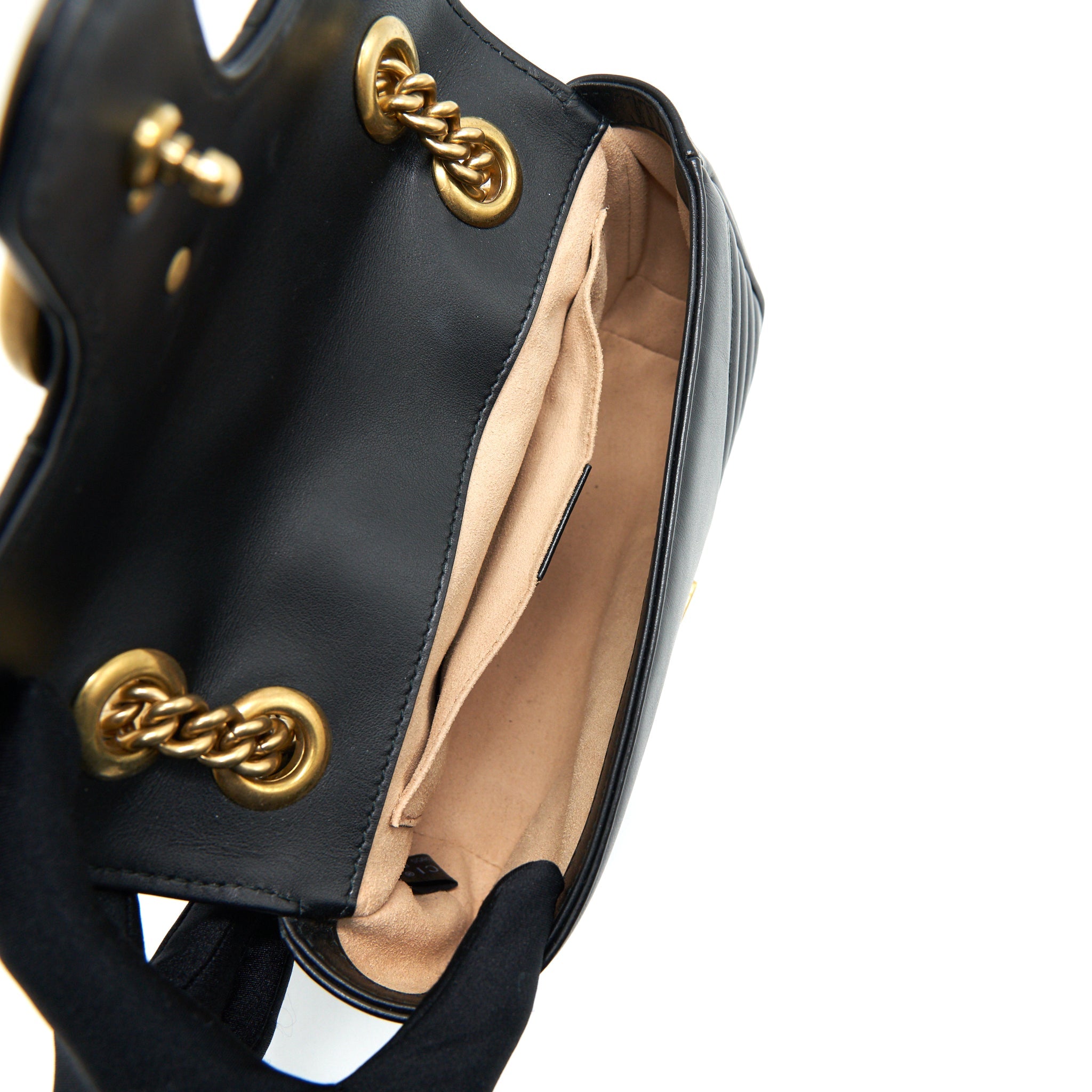 GUCCI GG MARMONT MINI MATELASSE SHOULDER BAG BLACK GHW