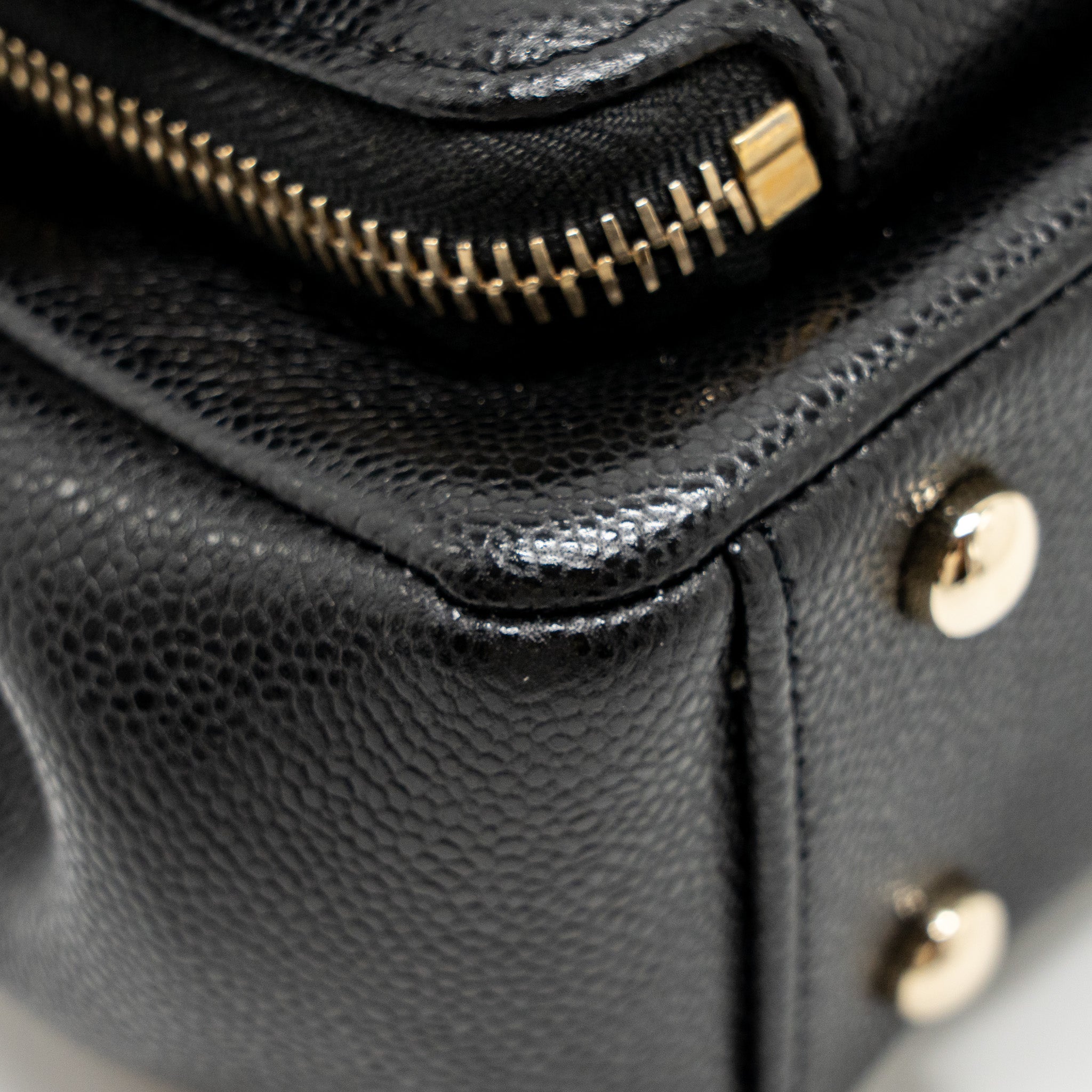 CHANEL SMALL BUSINESS AFFINITY CAVIAR BLACK LGHW (MICROCHIP)