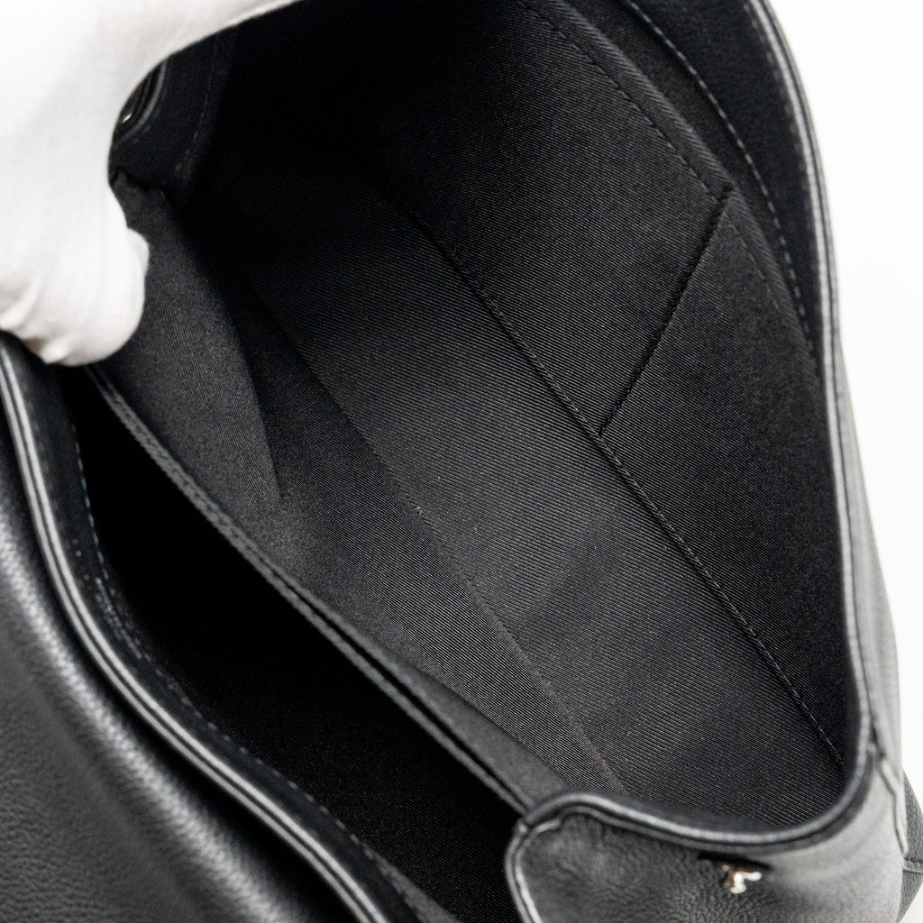 LOUIS VUITTON LOCK ME BAG CALFSKIN BLACK SHW