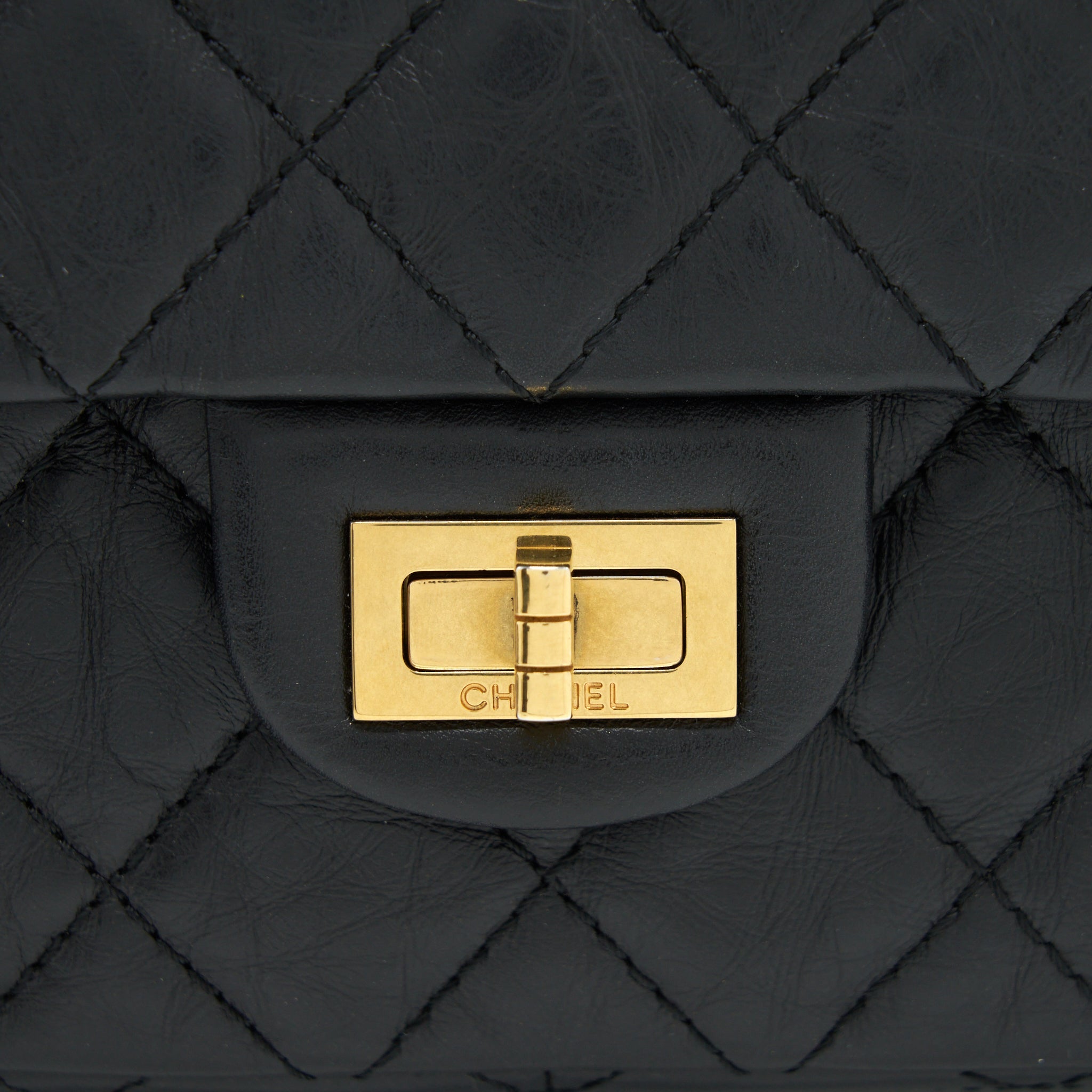 CHANEL 2.55 226 REISSUE MEDIUM DOUBLE FLAP BAG CALFSKIN BLACK RUTHENIUM GOLD HARDWARE
