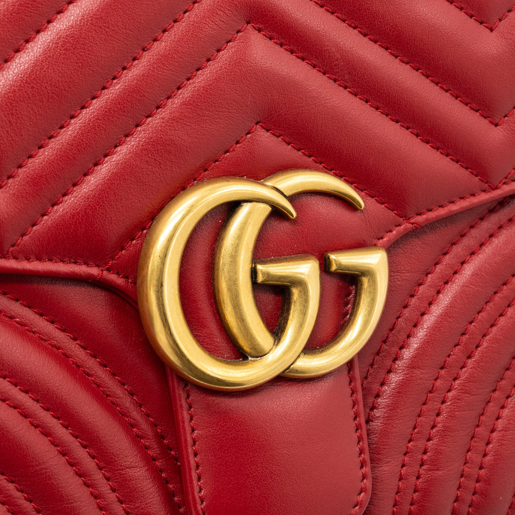 GUCCI GG MARMONT MATELASSE SHOULDER BAG CALFSKIN RED GHW