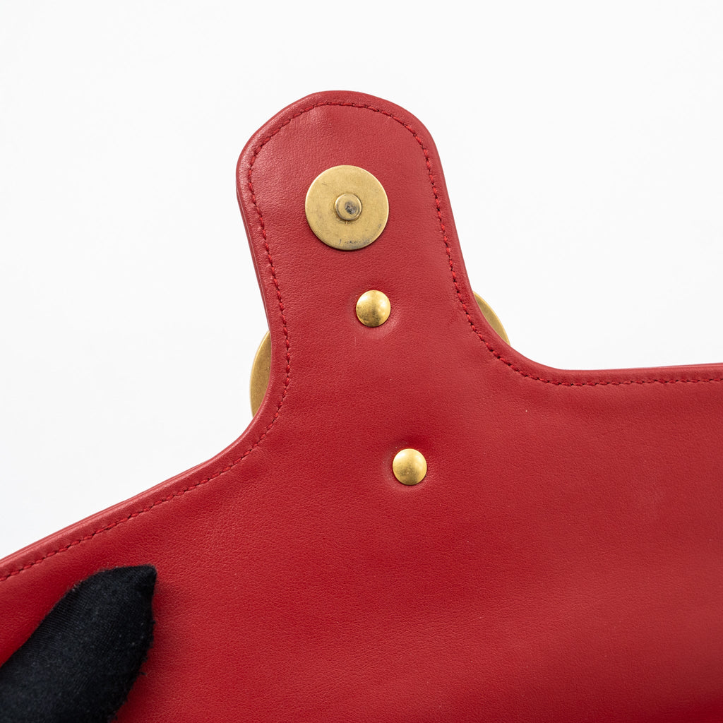 GUCCI GG MARMONT MATELASSE SHOULDER BAG CALFSKIN RED GHW