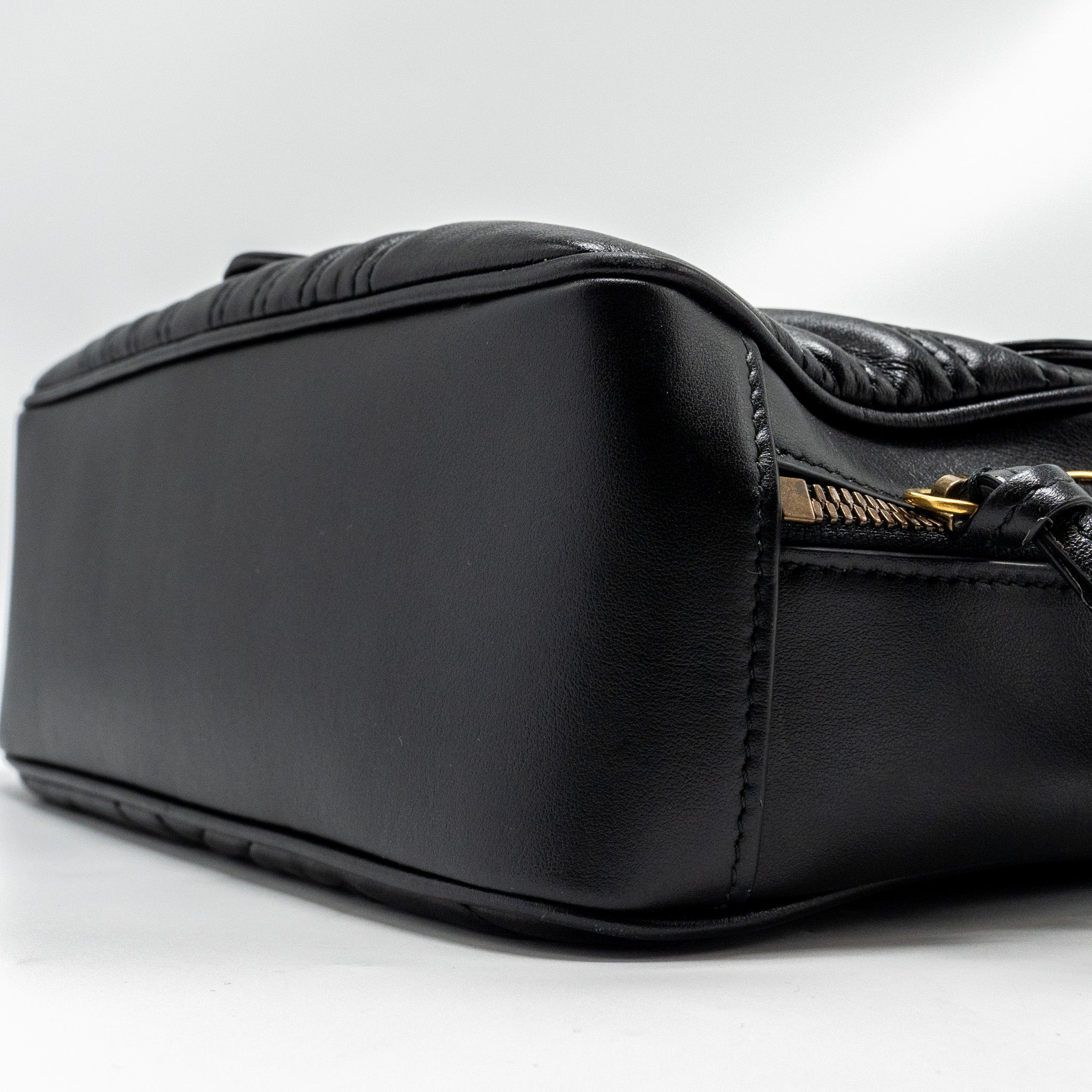 GUCCI GG MARMONT ZIP AROUND TOP HANDLE CAMERA BAG CALFSKIN BLACK GHW