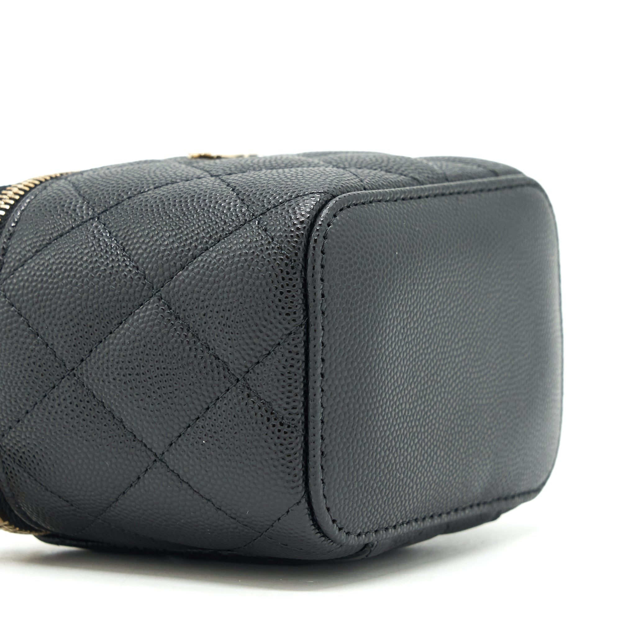 CHANEL 22C MINI VANITY WITH CHAIN CAVIAR BLACK LGHW
