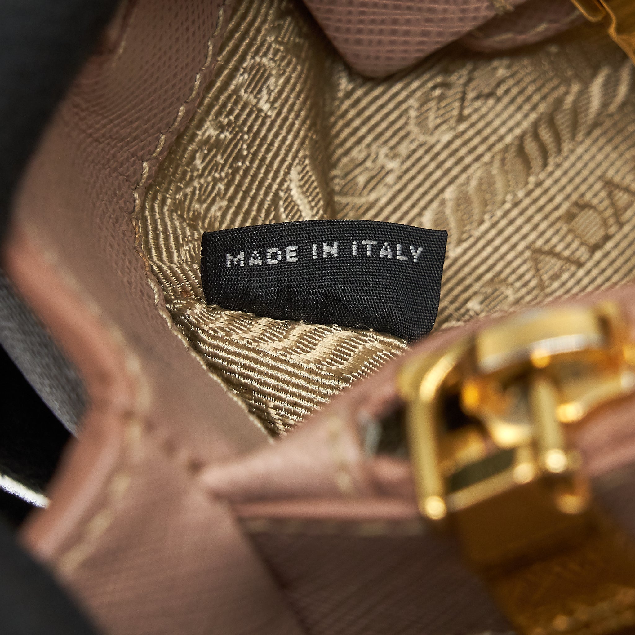 PRADA SAFFIANO TOTE BAG BEIGE GHW