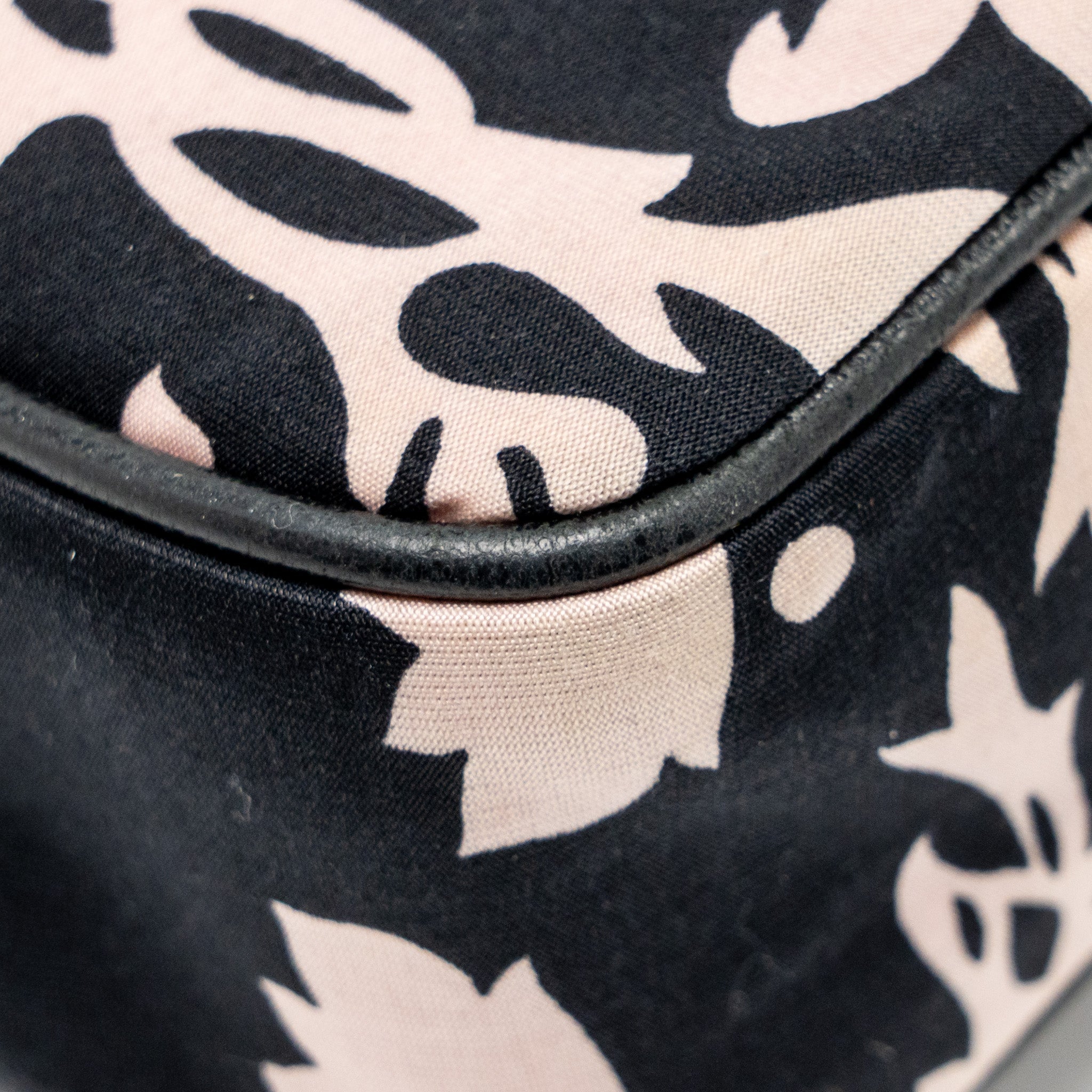 CHANEL MIRROR CHARM SINGLE FLAP BAG FABRIC BLACK/PINK SHW