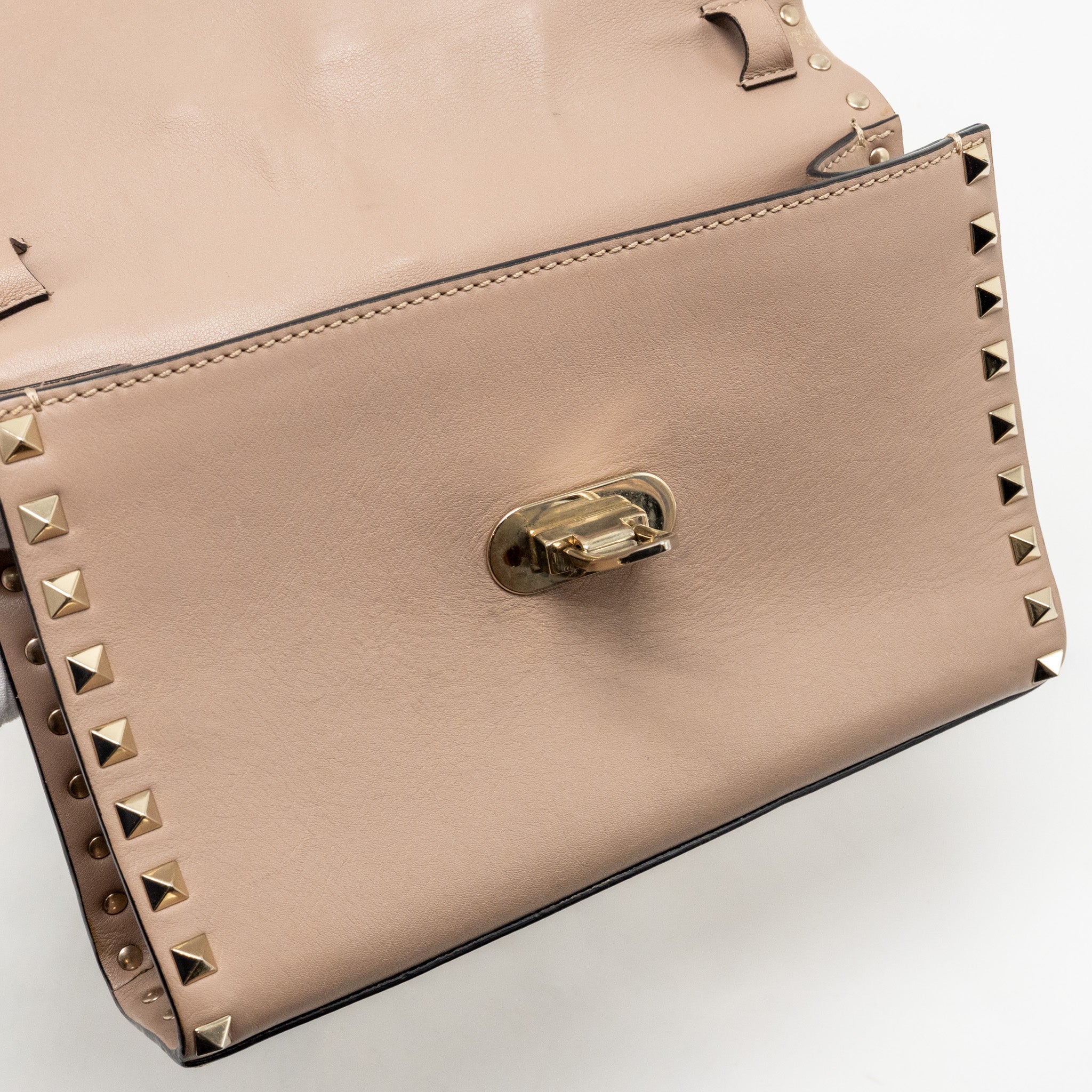 VALENTINO SMALL ROCKSTUD CROSSBODY BAG CALFSKIN BEIGE LGHW
