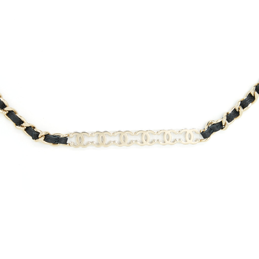 CHANEL 22P LONG VANITY WITH LOGO CHAIN CAVIAR BLACK LGHW