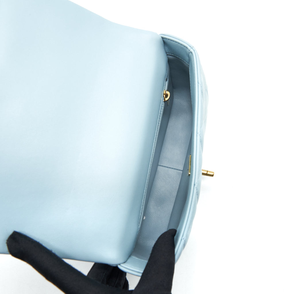 CHANEL 22P ENEMAL SMALL FLAP BAG LAMBSKIN LIGHT BLUE GOLD/BLUE HARDWARE