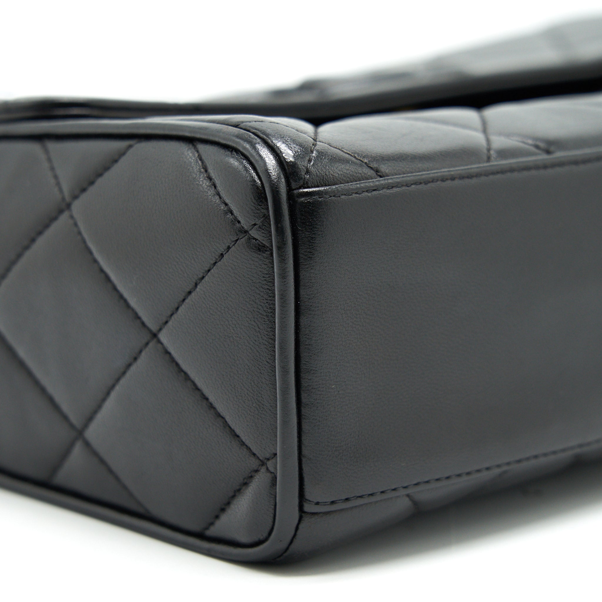 CHANEL VINTAGE CC LOGO FLAP BAG WITH STRAP SO BLACK