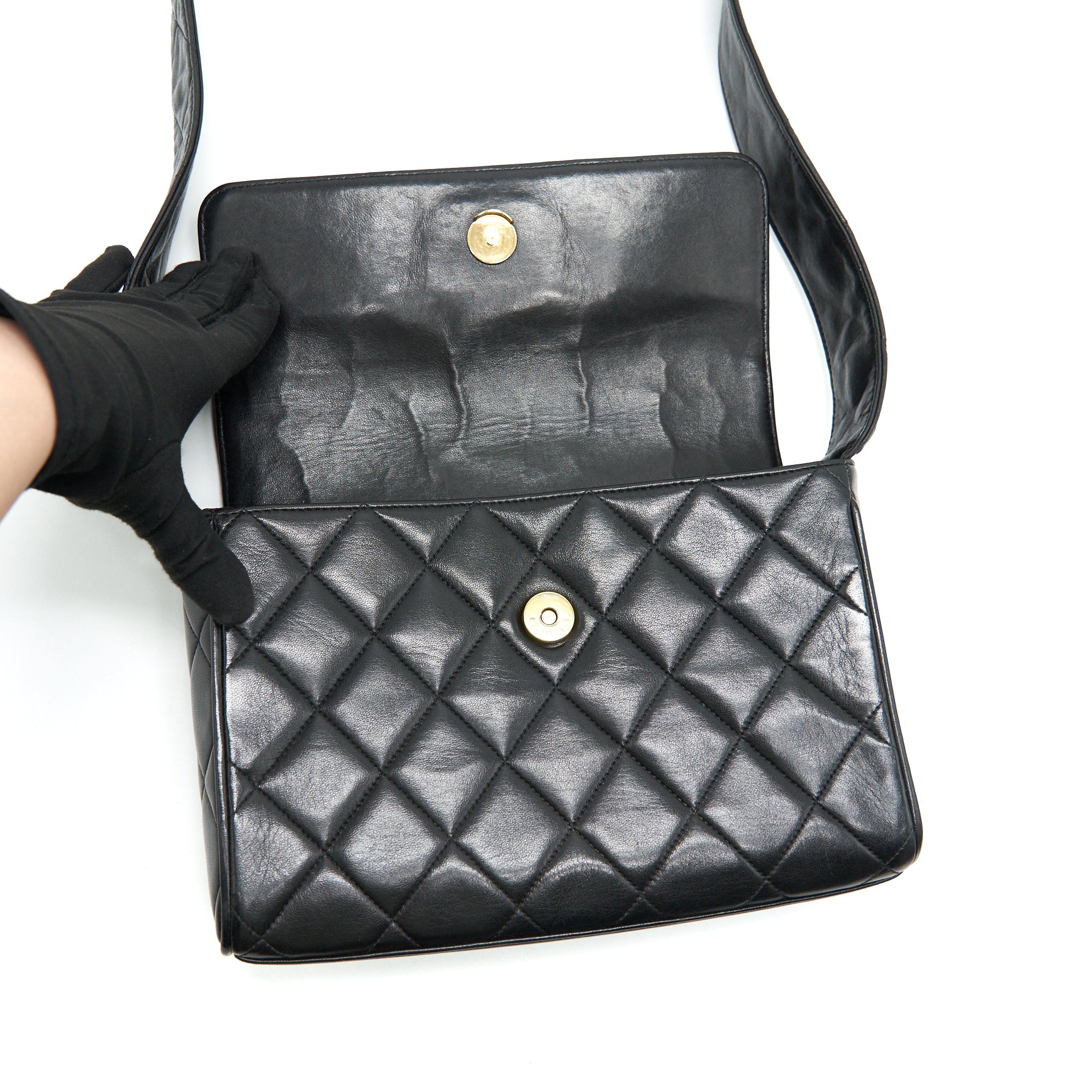 CHANEL VINTAGE CC LOGO FLAP BAG WITH STRAP SO BLACK