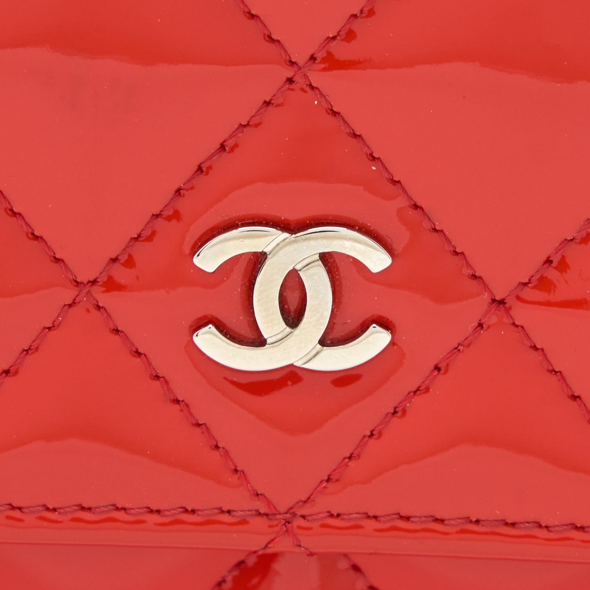 CHANEL CLASSIC WALLET ON CHAIN PATENT RED SHW