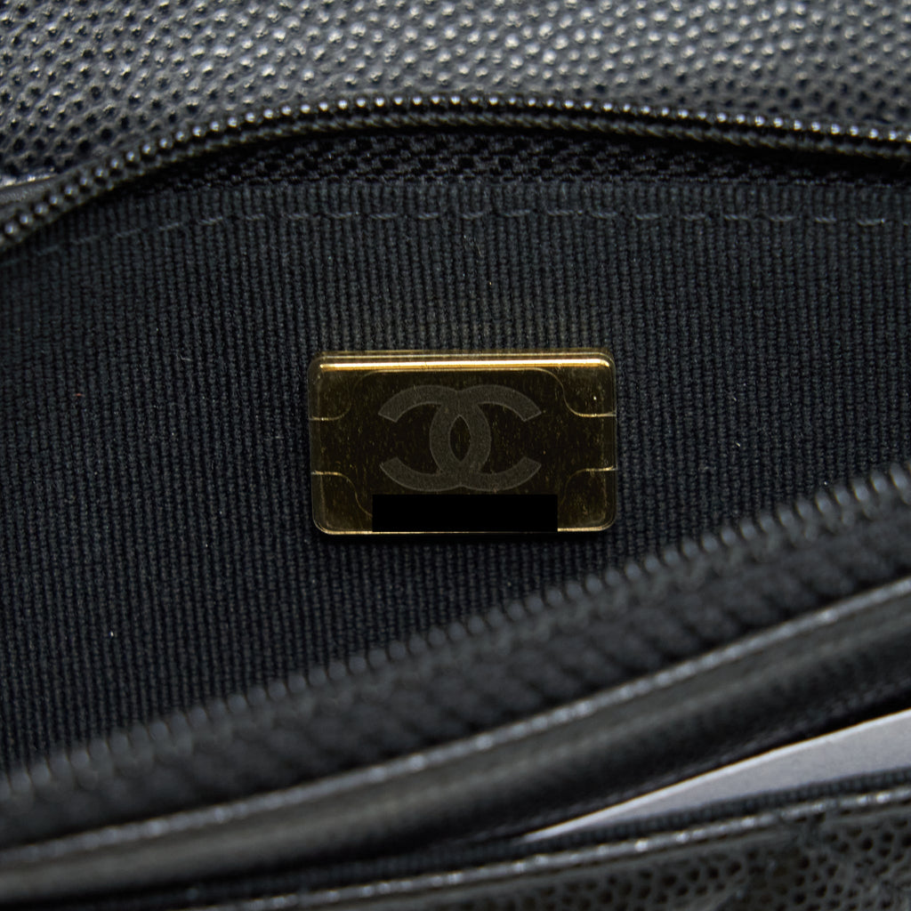 CHANEL 22S DETAIL CC LOGO WALLET ON CHAIN CAVIAR BLACK LGHW (MICROCHIP)