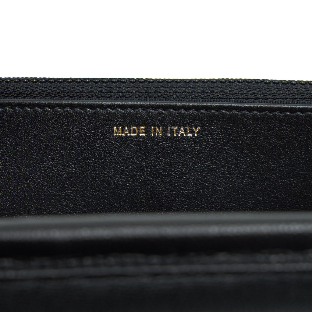 CHANEL 22S DETAIL CC LOGO WALLET ON CHAIN CAVIAR BLACK LGHW (MICROCHIP)