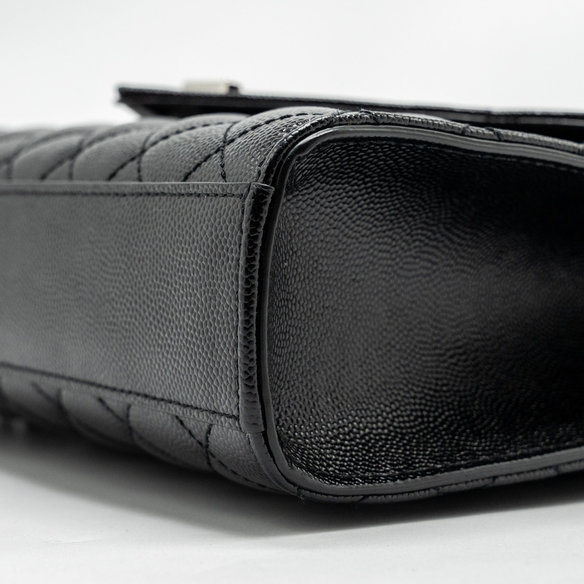 SAINT LAURENT/YSL MEDIUM ENVELOPE CHAIN BAG GRAINED CALFSKIN MIX MATELASSE BLACK SHW