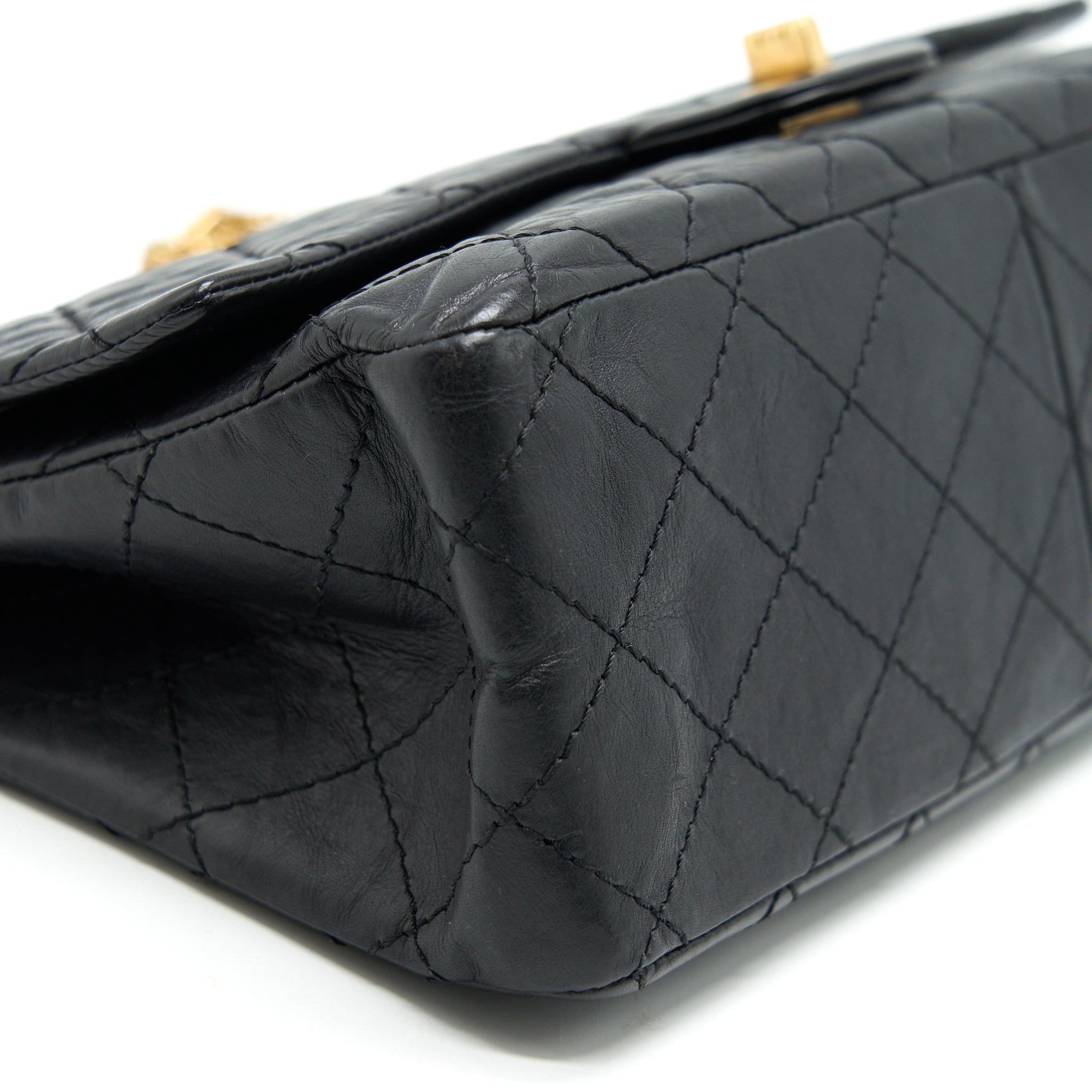 CHANEL 2.55 226 REISSUE FLAP BAG AGED CALFSKIN IN BLACK GHW