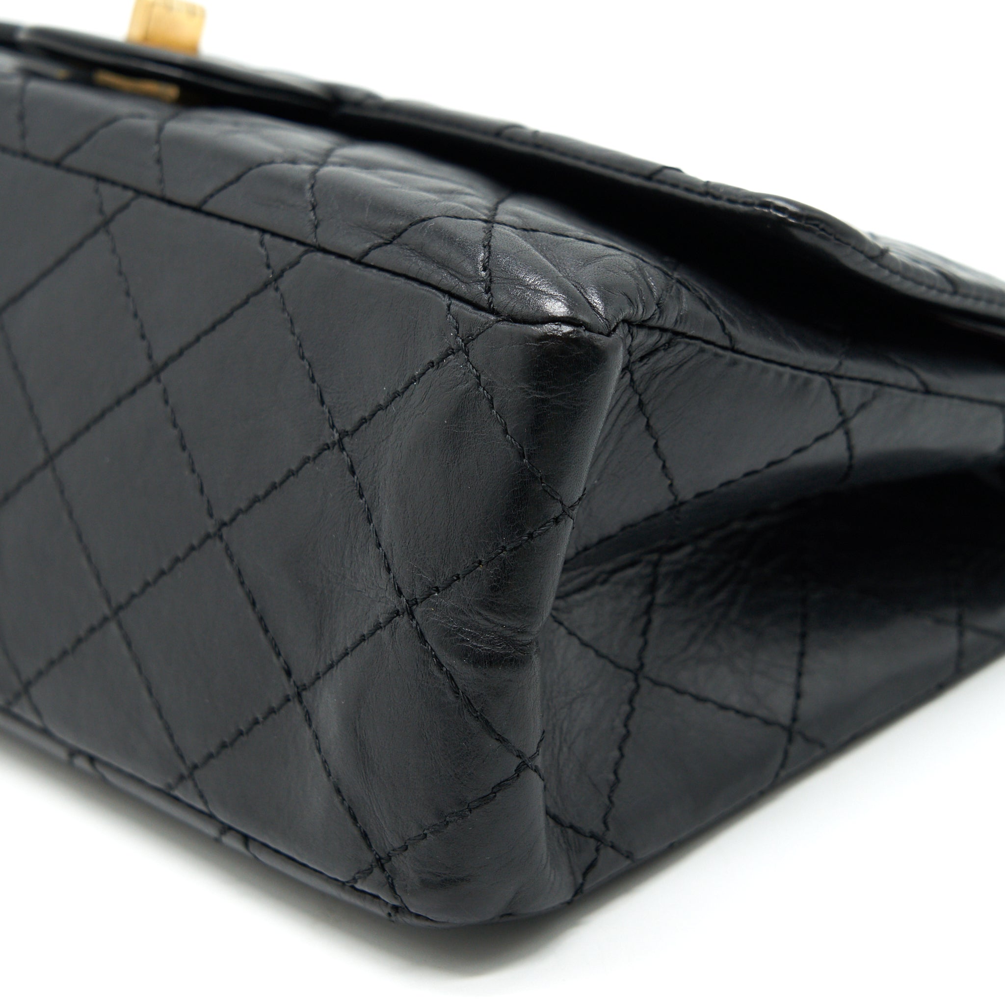 CHANEL 2.55 226 REISSUE FLAP BAG AGED CALFSKIN IN BLACK GHW