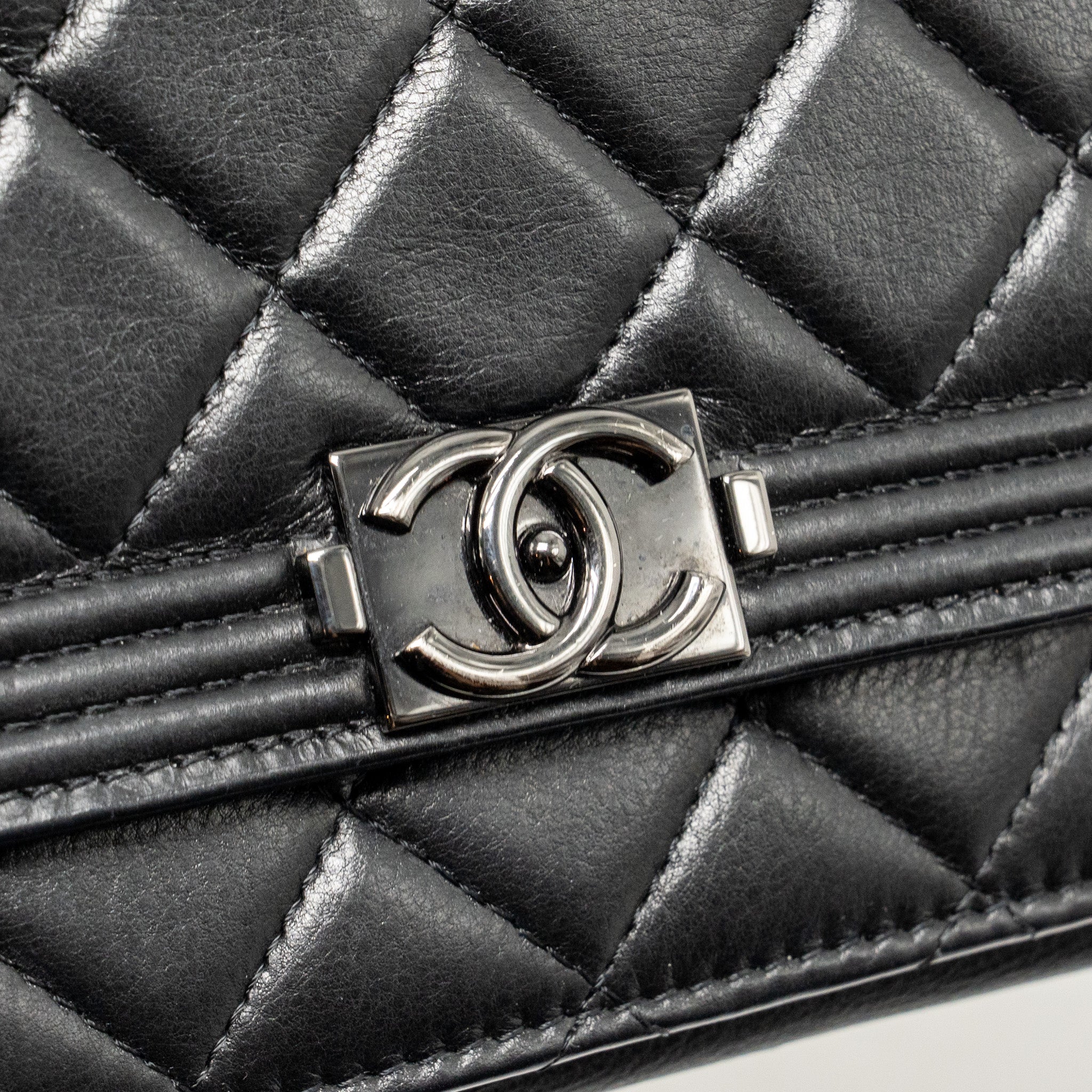 CHANEL BOY WALLET ON CHAIN CALFSKIN BLACK WITH BLACK HARDWARE