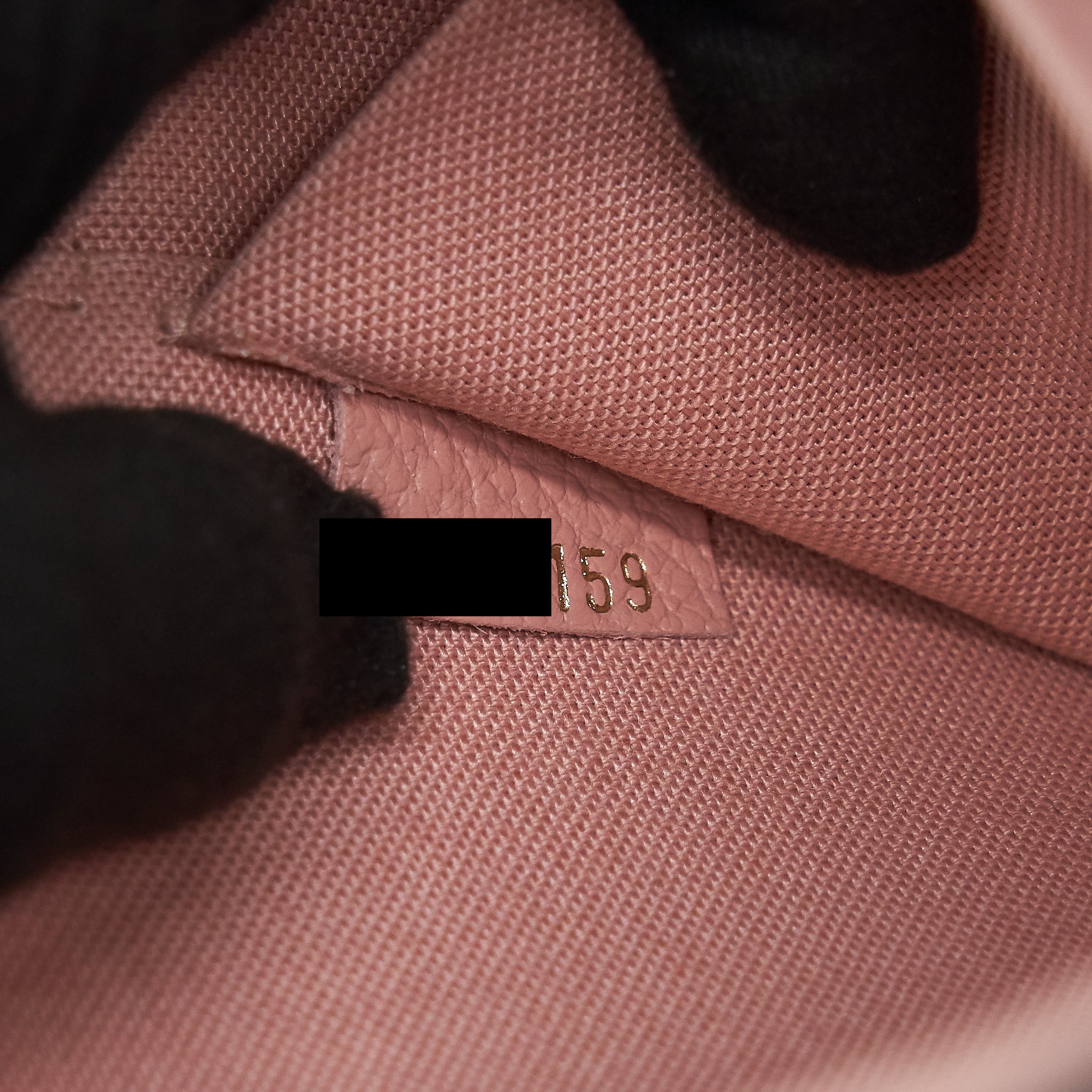 LOUIS VUITTON FELICIE POCHETTE MONOGRAM EMPREINTE ROSE POUDRE