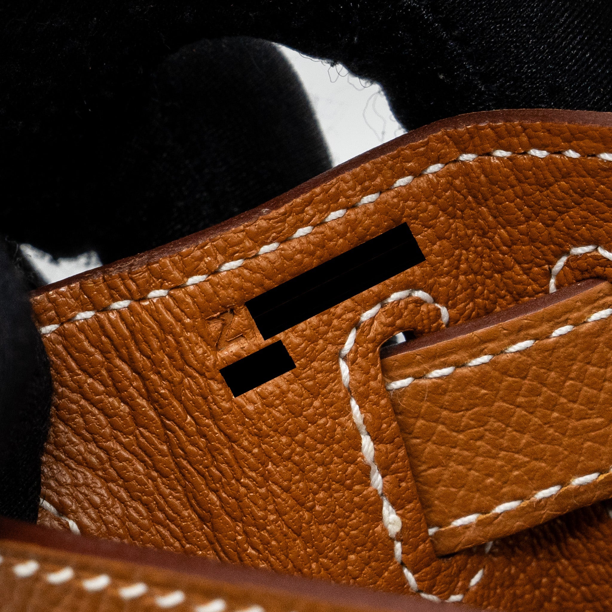 HERMES KELLY 28 SELLIER EPSOM GOLD GHW