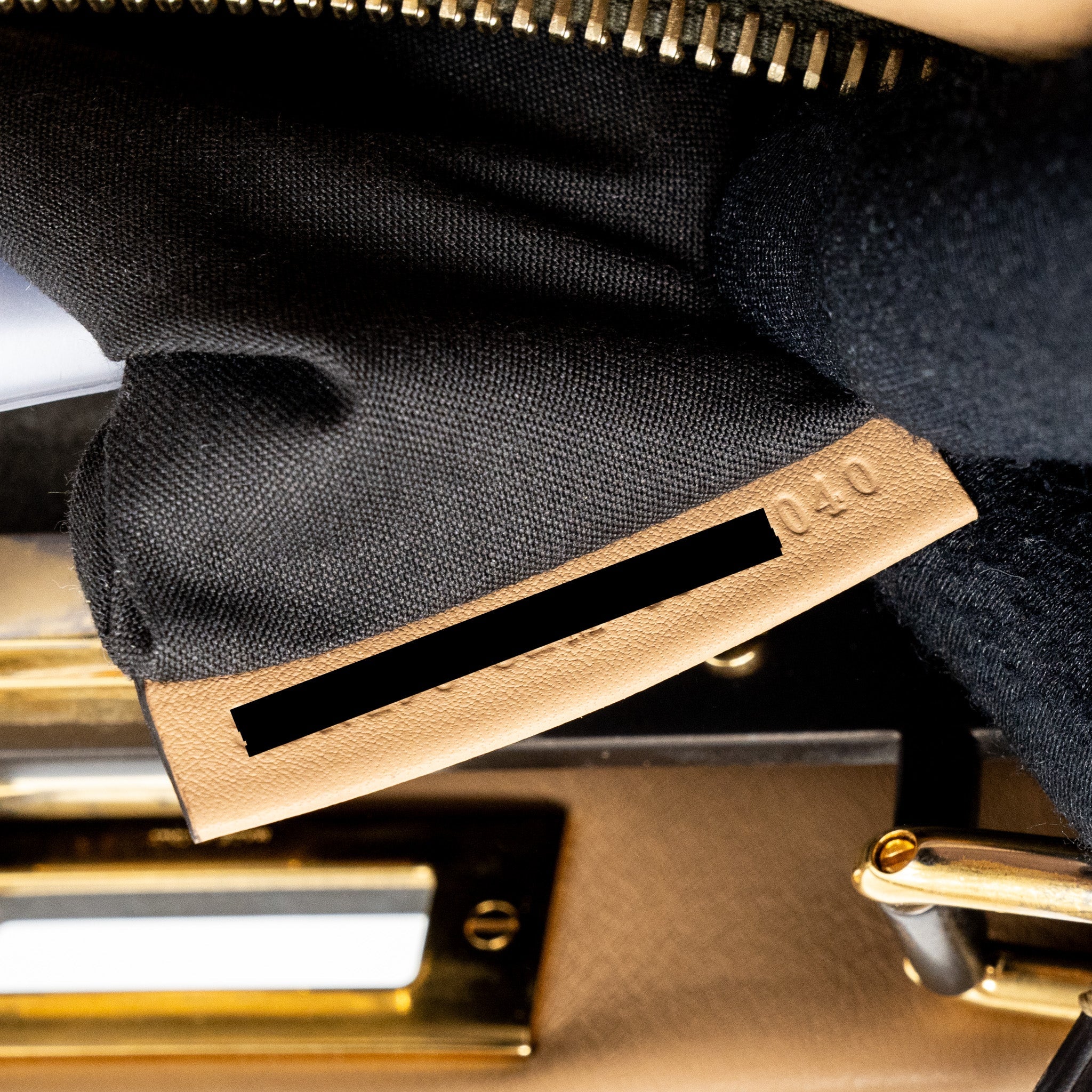 FENDI MEDIUM PEEKABOO CALFSKIN TOBACCO MULTICOLOUR HARDWARE