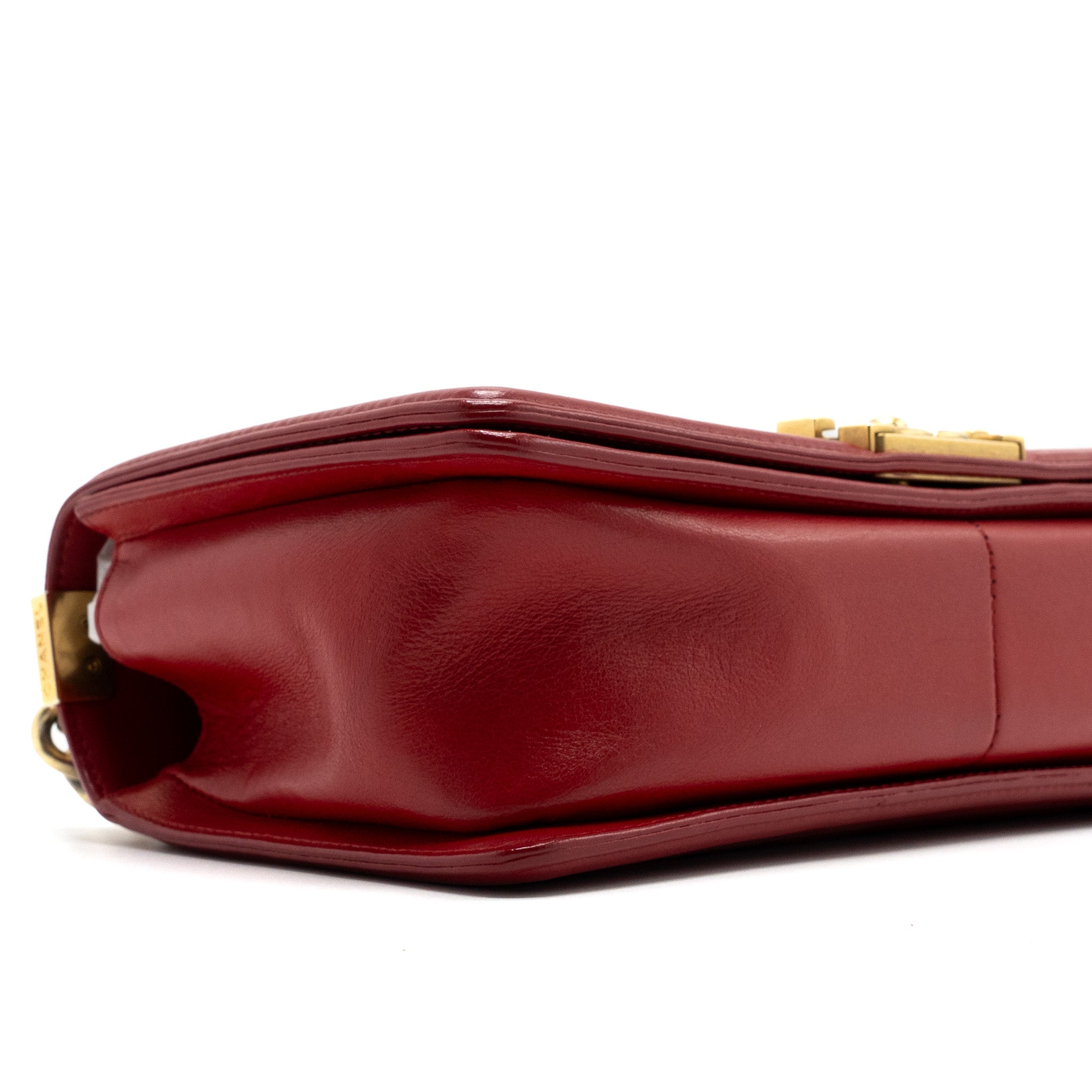 CHANEL MEDIUM BOY BAG LAMBSKIN RED BRUSHED GHW