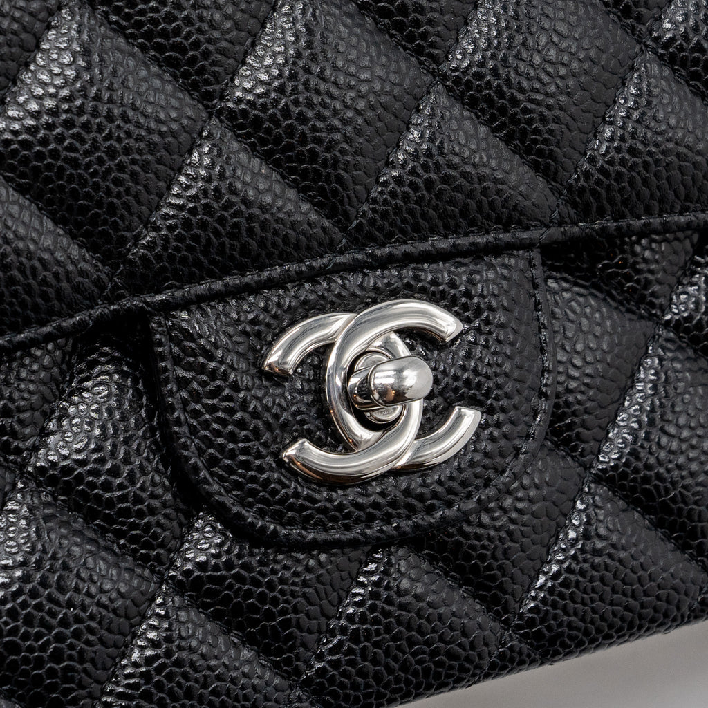 CHANEL MEDIUM CLASSIC DOUBLE FLAP BAG CAVIAR BLACK SHW (MICROCHIP)