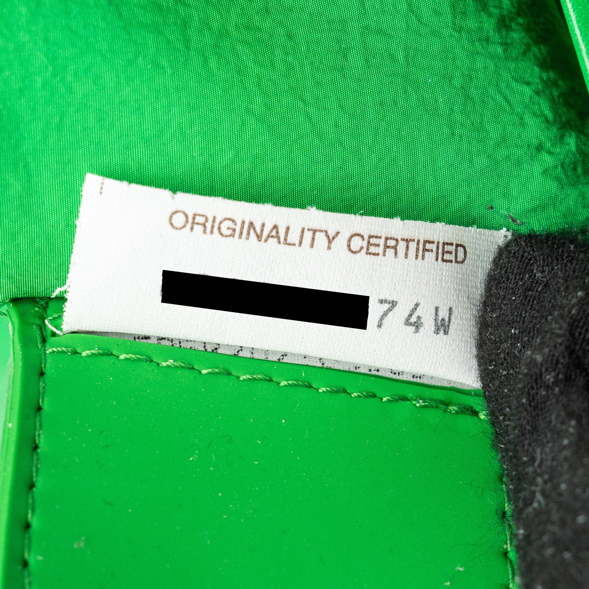 BOTTEGA VENETA CASSETTE BELT BAG LEATHER GREEN SHW