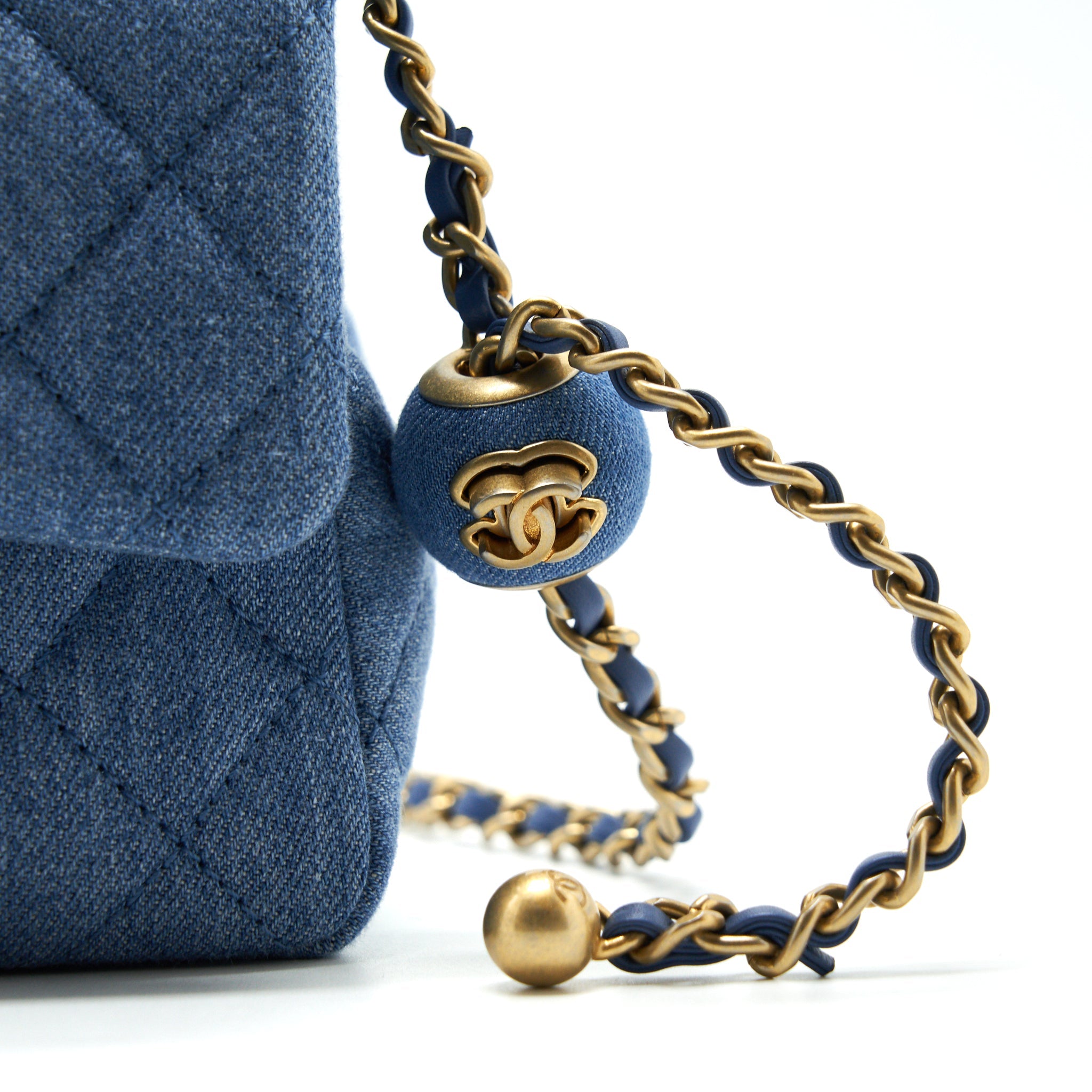 CHANEL 22C DENIM PEARL CRUSH MINI SQUARE FLAP BAG (MICROCHIP)