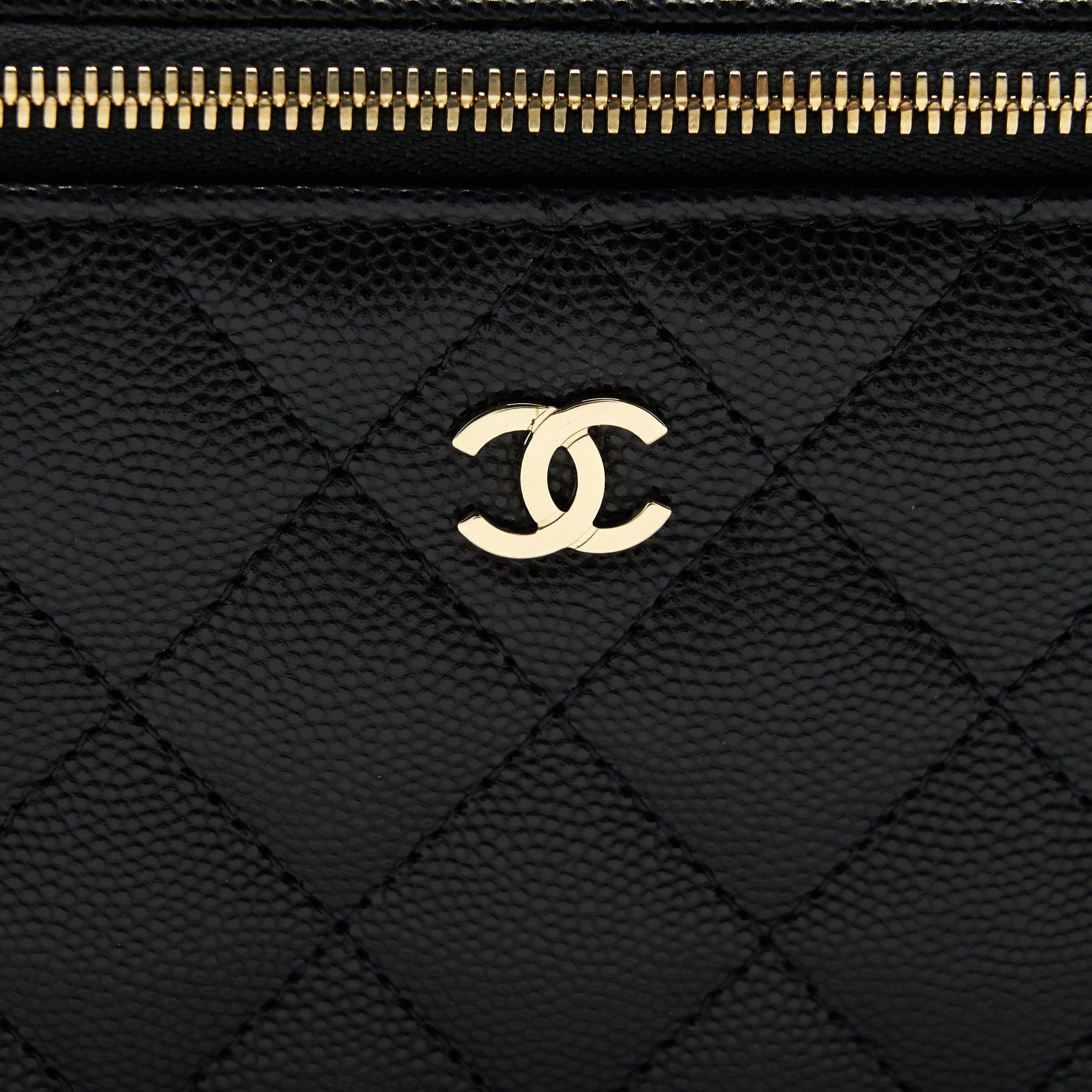 CHANEL CAVIAR LONG VANITY WITH CHAIN CAVIAR BLACK LGHW