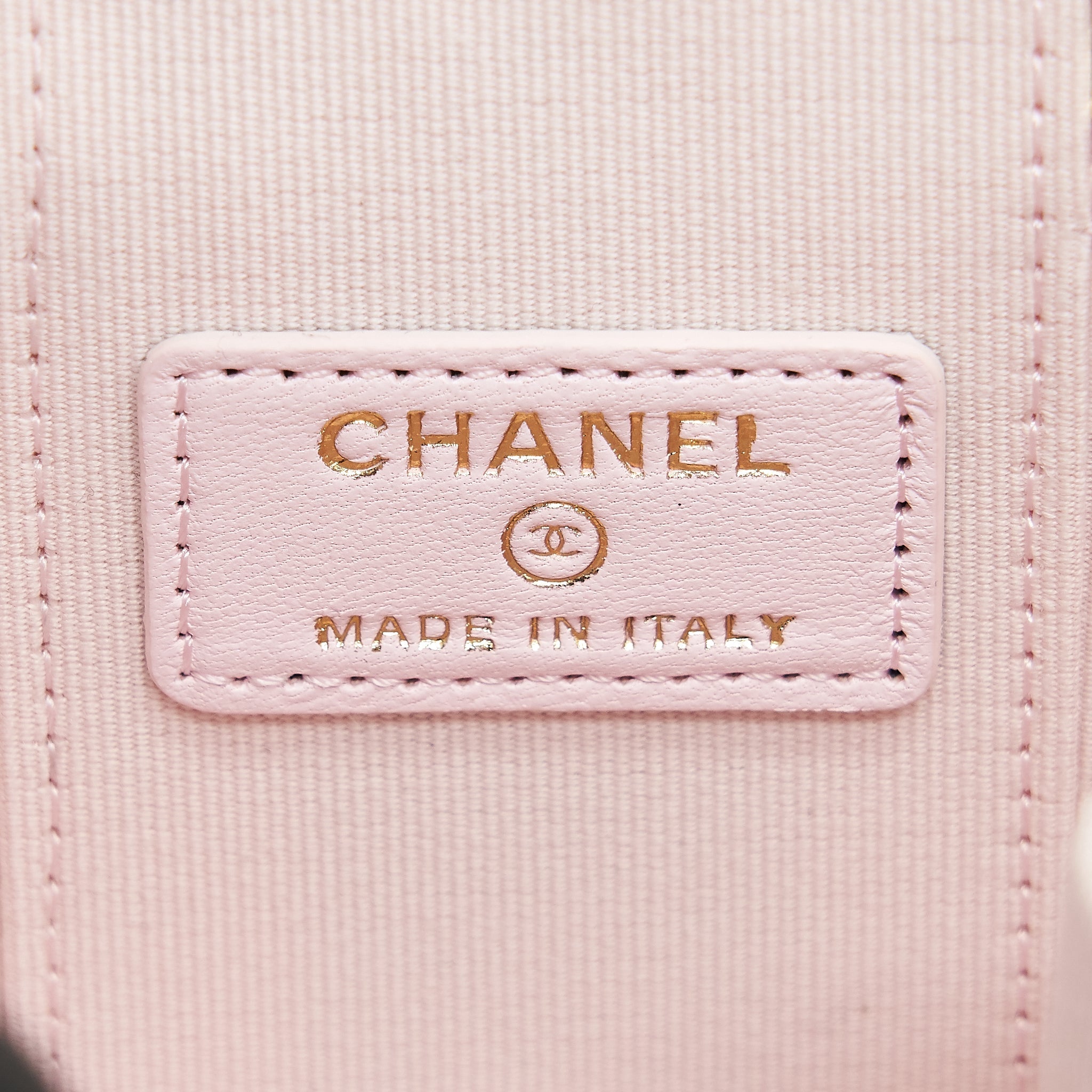 CHANEL 22P MINI VANITY CASE LAMBSKIN PINK GHW
