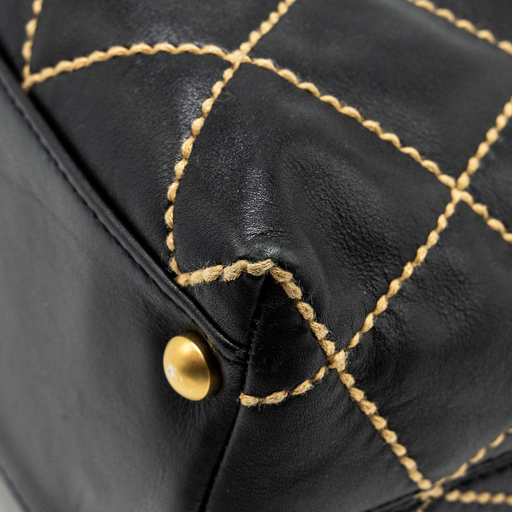 CHANEL VINTAGE QUILTED ZIP SHOULDER BAG CALFSKIN BLACK GHW