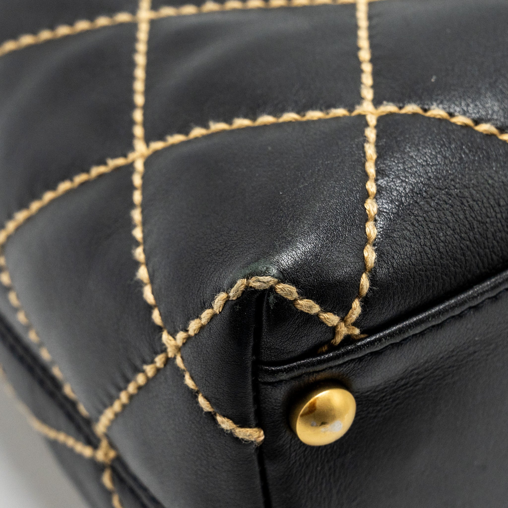 CHANEL VINTAGE QUILTED ZIP SHOULDER BAG CALFSKIN BLACK GHW