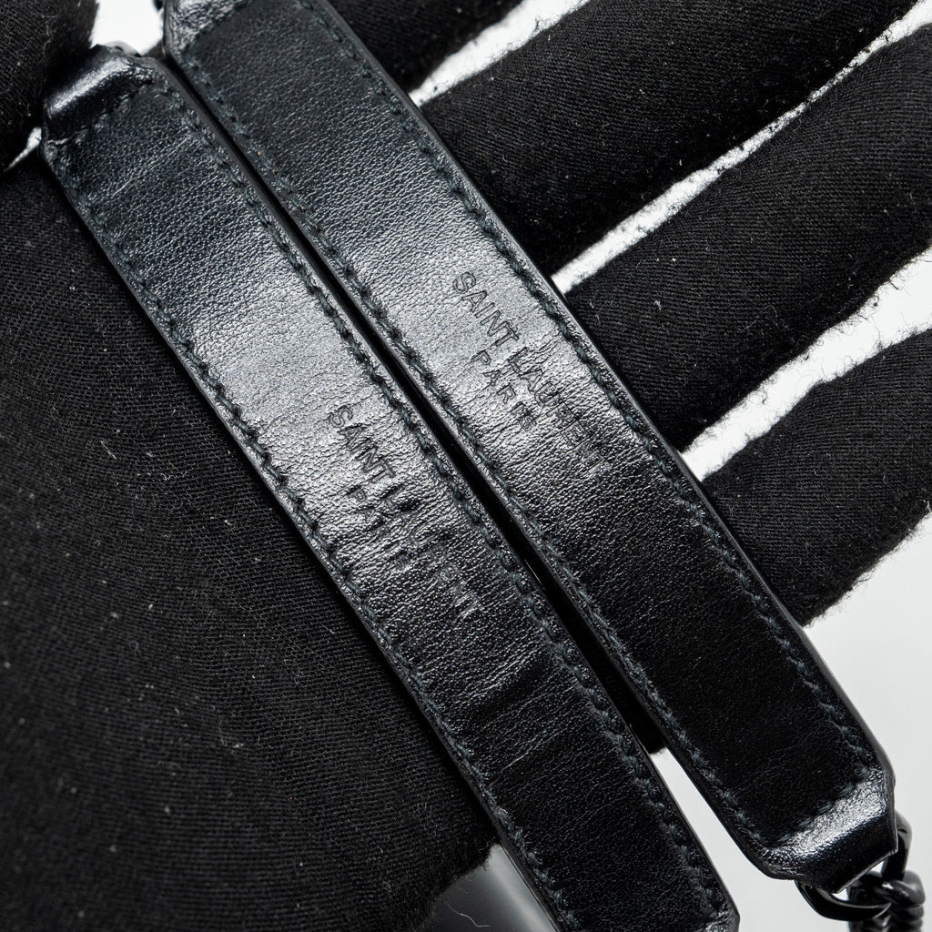 SAINT LAURENT/YSL SMALL LOULOU BAG CALFSKIN SO BLACK