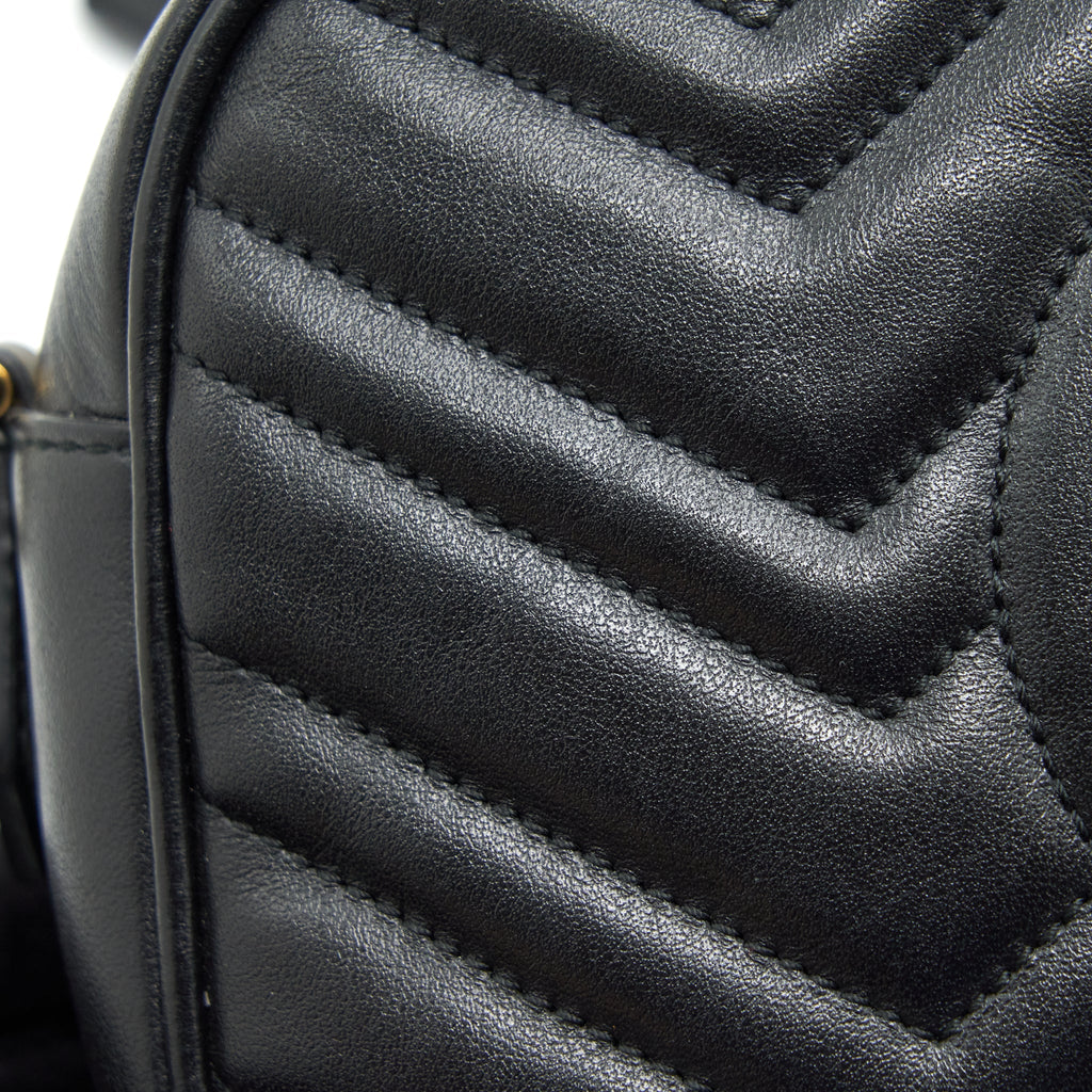 GUCCI GG MARMONT SMALL MATELASSE SHOULDER BAG BLACK GHW