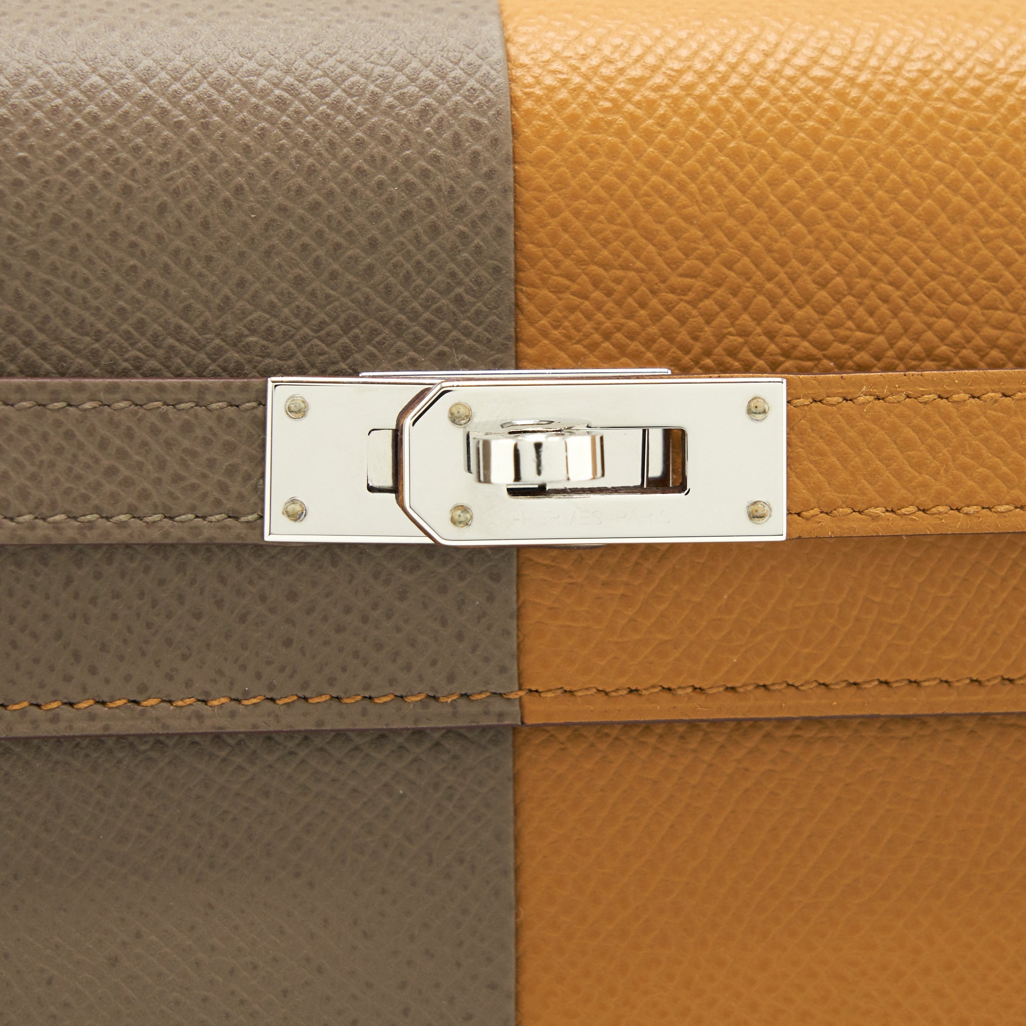 HERMES CLASSIC KELLY TO GO ETOUPE/ SESAME/ BLUE INDIGO SHW
