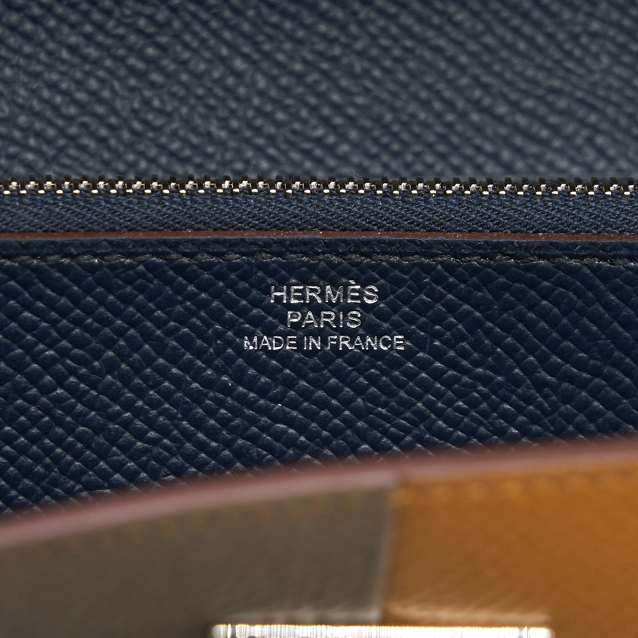 HERMES CLASSIC KELLY TO GO ETOUPE/ SESAME/ BLUE INDIGO SHW