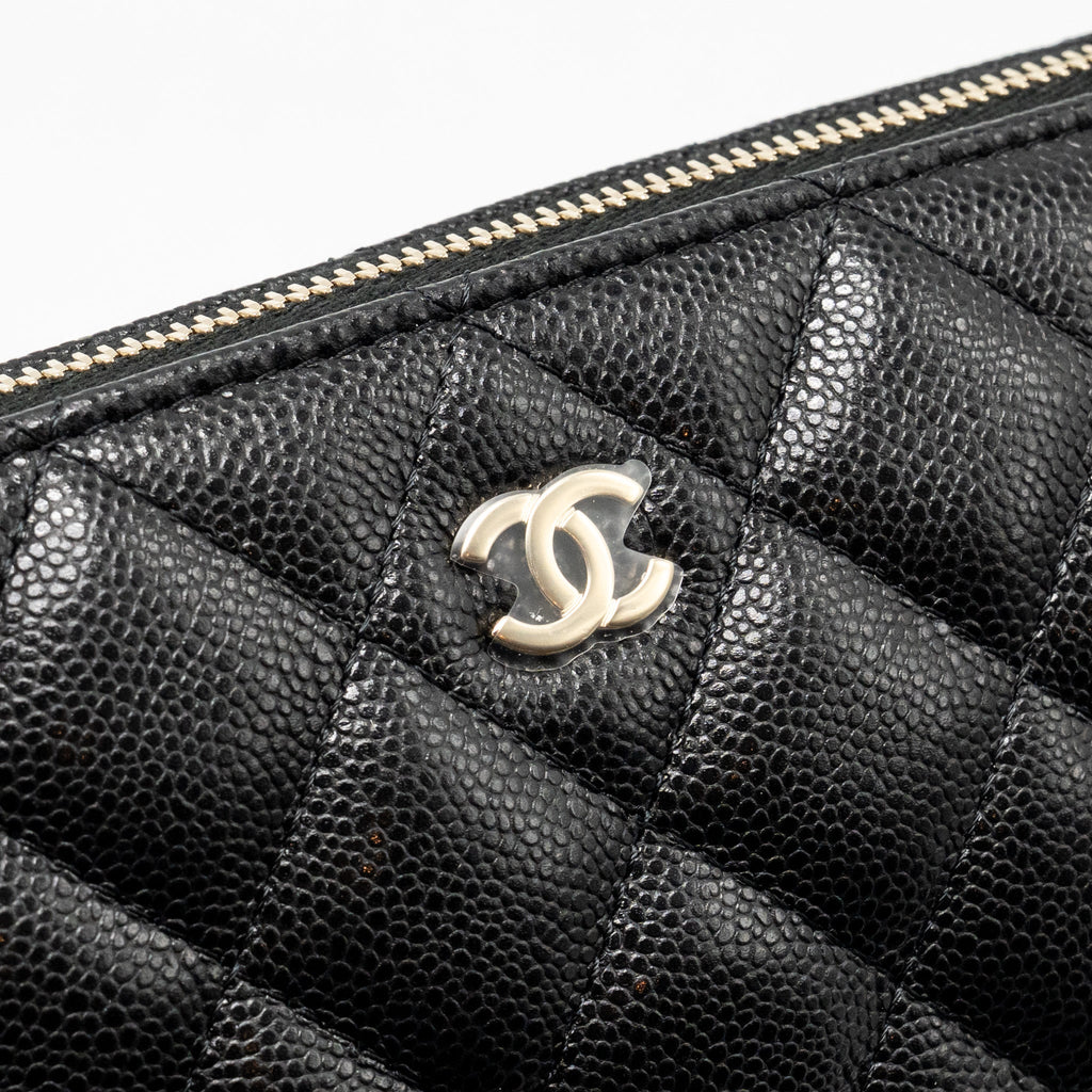 CHANEL CLUTCH BAG WITH CHAIN CAVIAR BLACK LGHW (MICROCHIP)