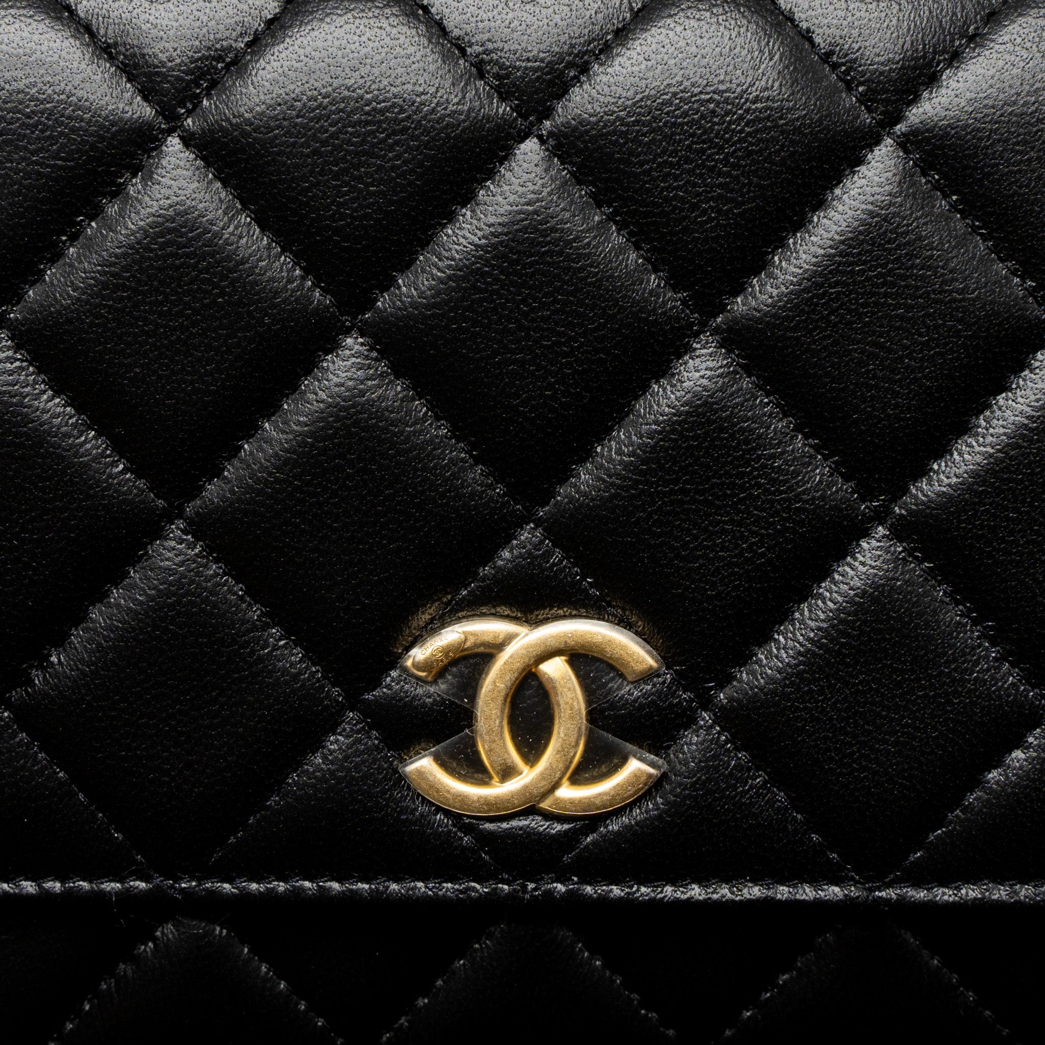 CHANEL DETAIL TOP HANDLE WALLET ON CHAIN LAMBSKIN BLACK BRUSHED GHW (MICROCHIP)