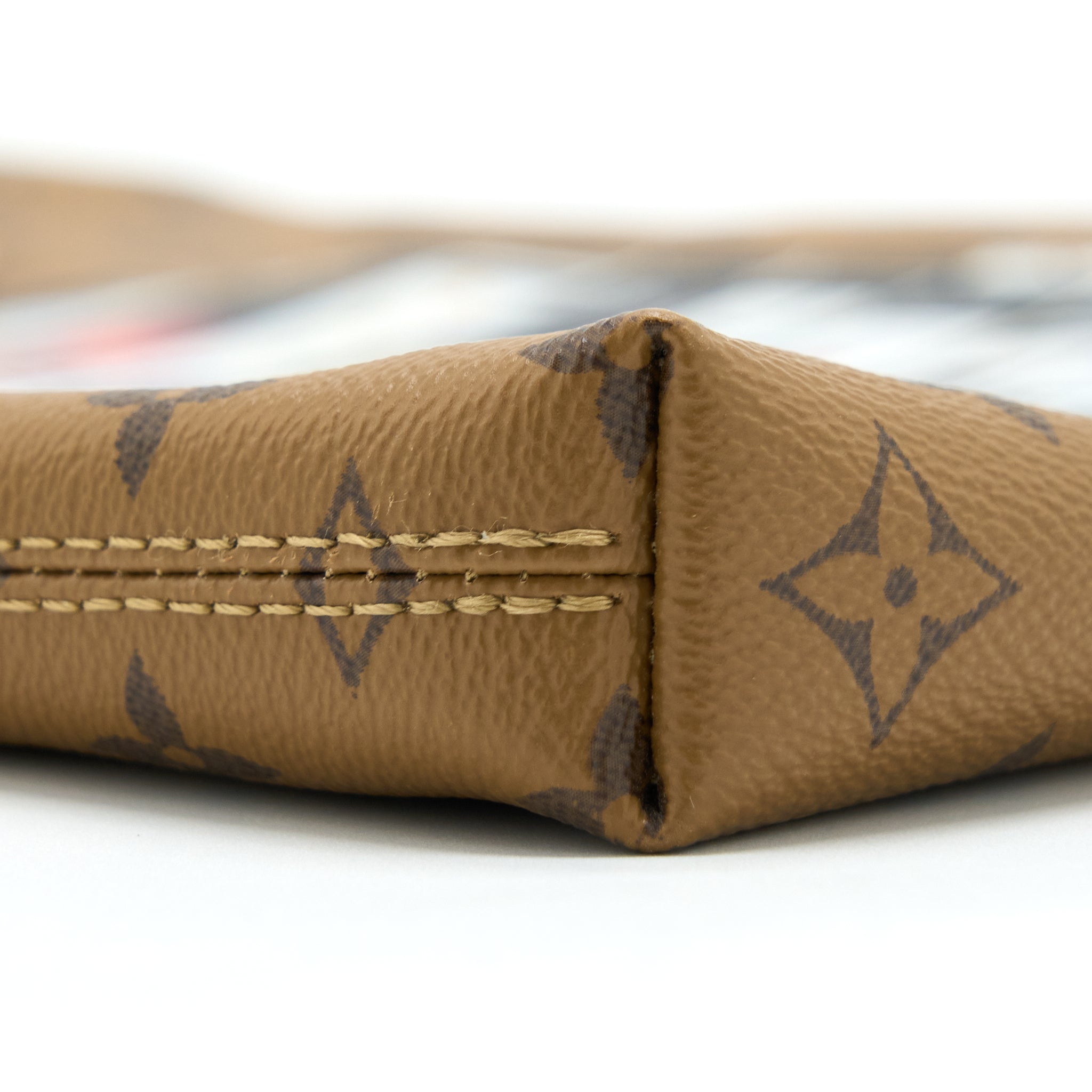 LOUIS VUITTON CARRY IT TOTE MONOGRAM REVERSE CANVAS WITH PRINT GHW