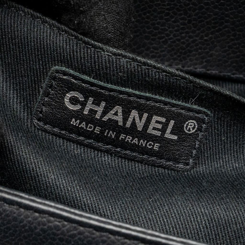 CHANEL MEDIUM BOY BAG LIMITED QUILTED CAVIAR BLACK RUTHENIUM HARDWARE