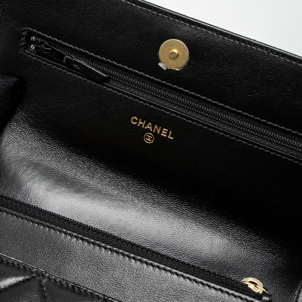CHANEL DETAIL TOP HANDLE WALLET ON CHAIN LAMBSKIN BLACK BRUSHED GHW (MICROCHIP)