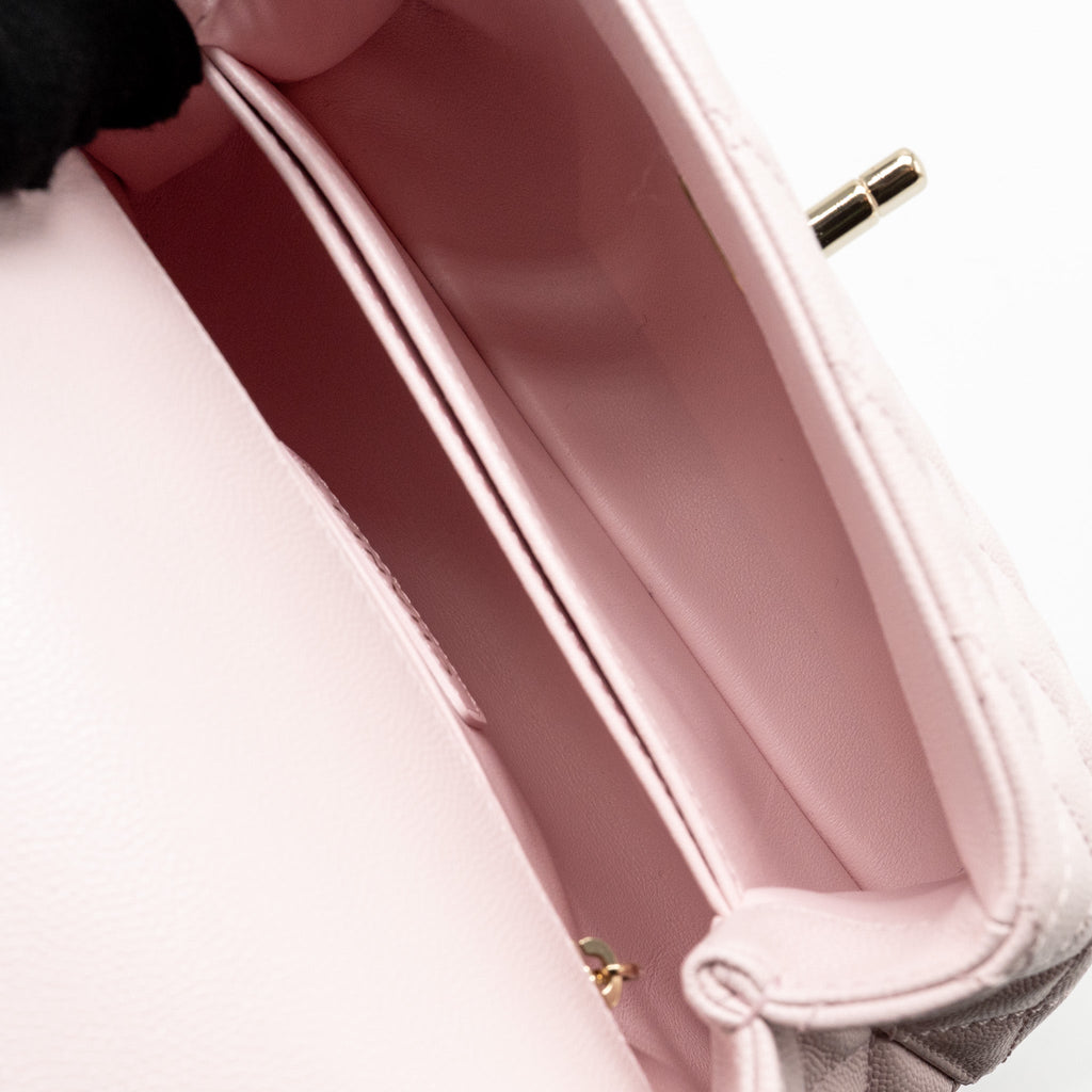CHANEL SMALL COCO HANDLE CAVIAR LIGHT PINK LGHW (MICROCHIP)