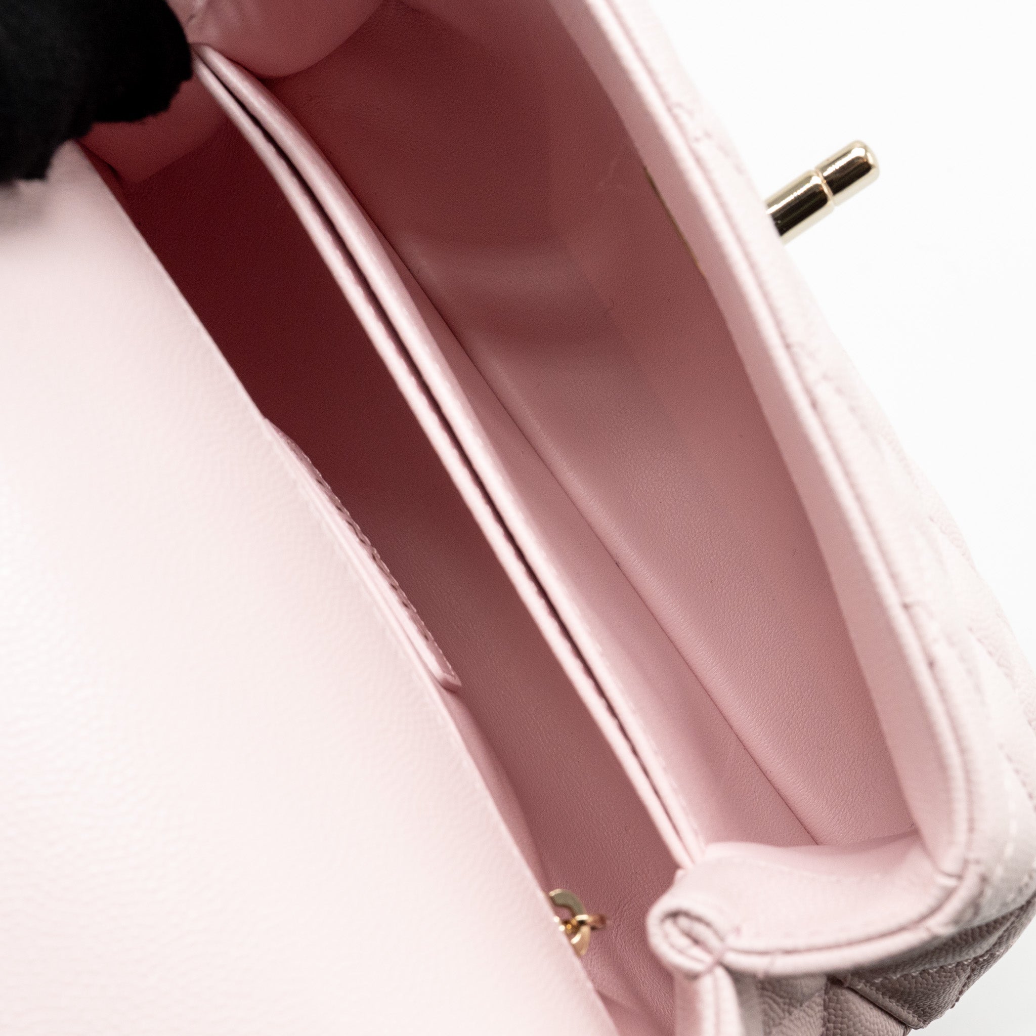 CHANEL SMALL COCO HANDLE CAVIAR LIGHT PINK LGHW (MICROCHIP)