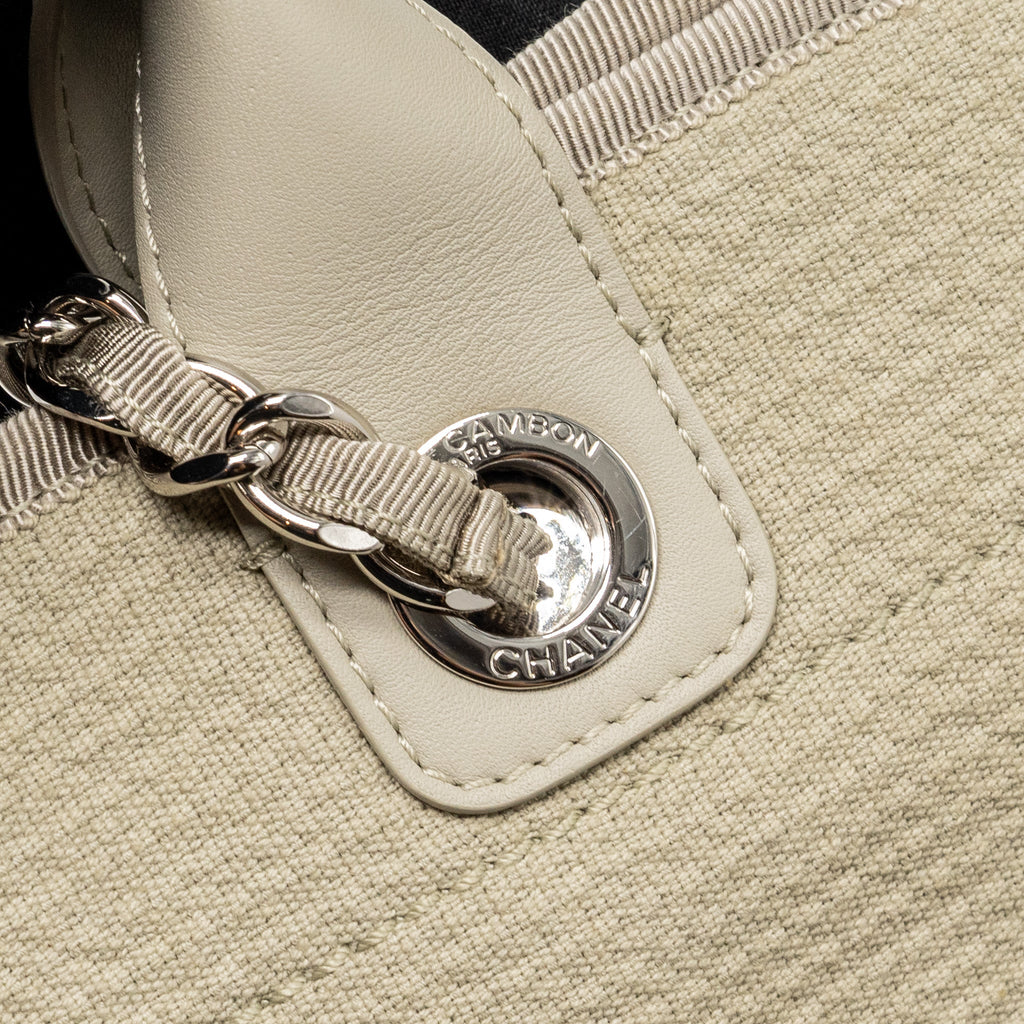 CHANEL DEAUVILLE TOTE BAG CANVAS BEIGE SHW (MICROCHIP)