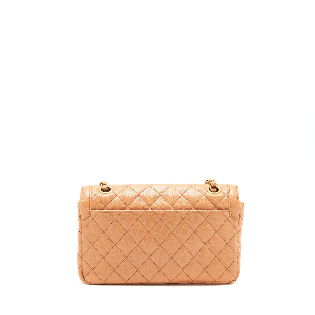 CHANEL SEASONAL FLAP BAG GRAINED CALFSKIN PINK GHW