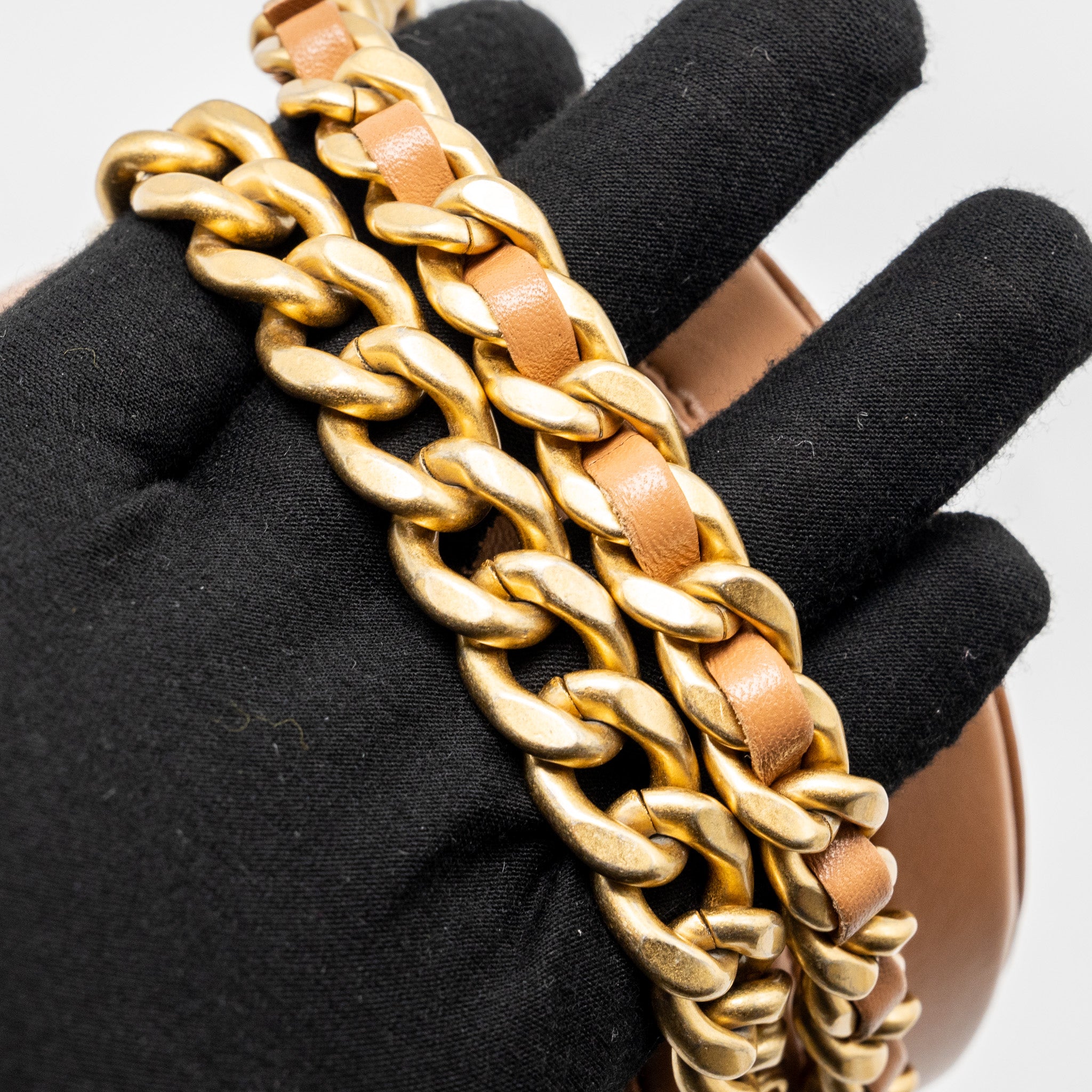 CHANEL 19 ROUND CLUTCH WITH CHAIN LAMBSKIN CARAMEL MULTICOLOUR HARDWARE (MICROCHIP)